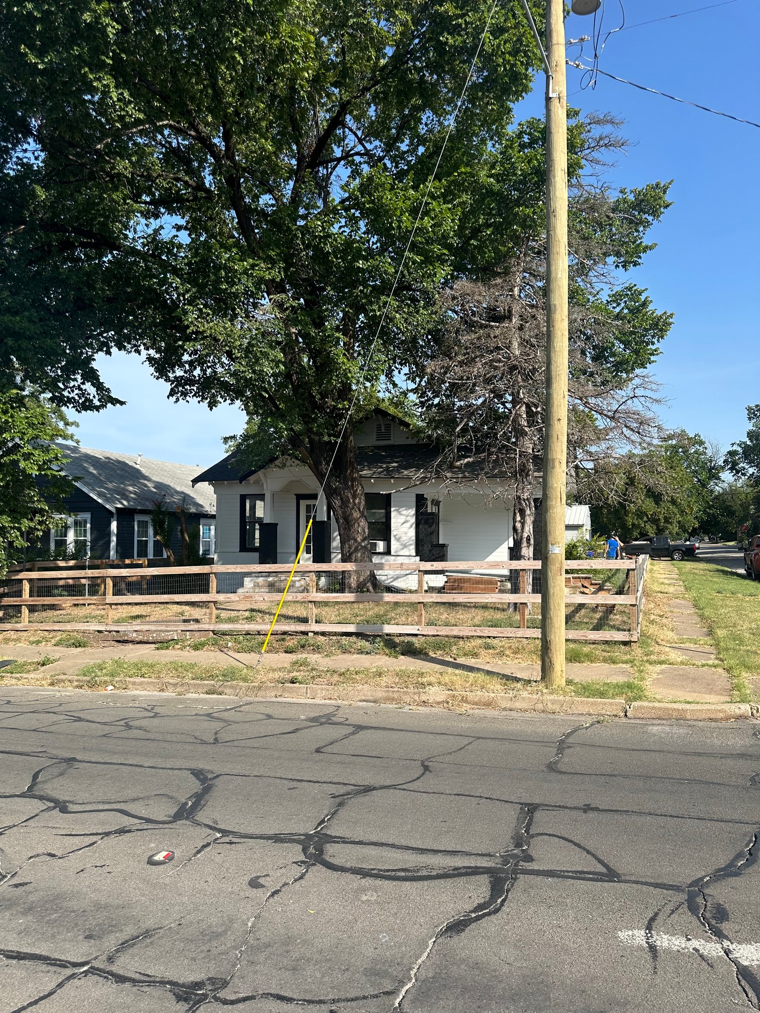WACO House: 2001 BOSQUE BLVD
