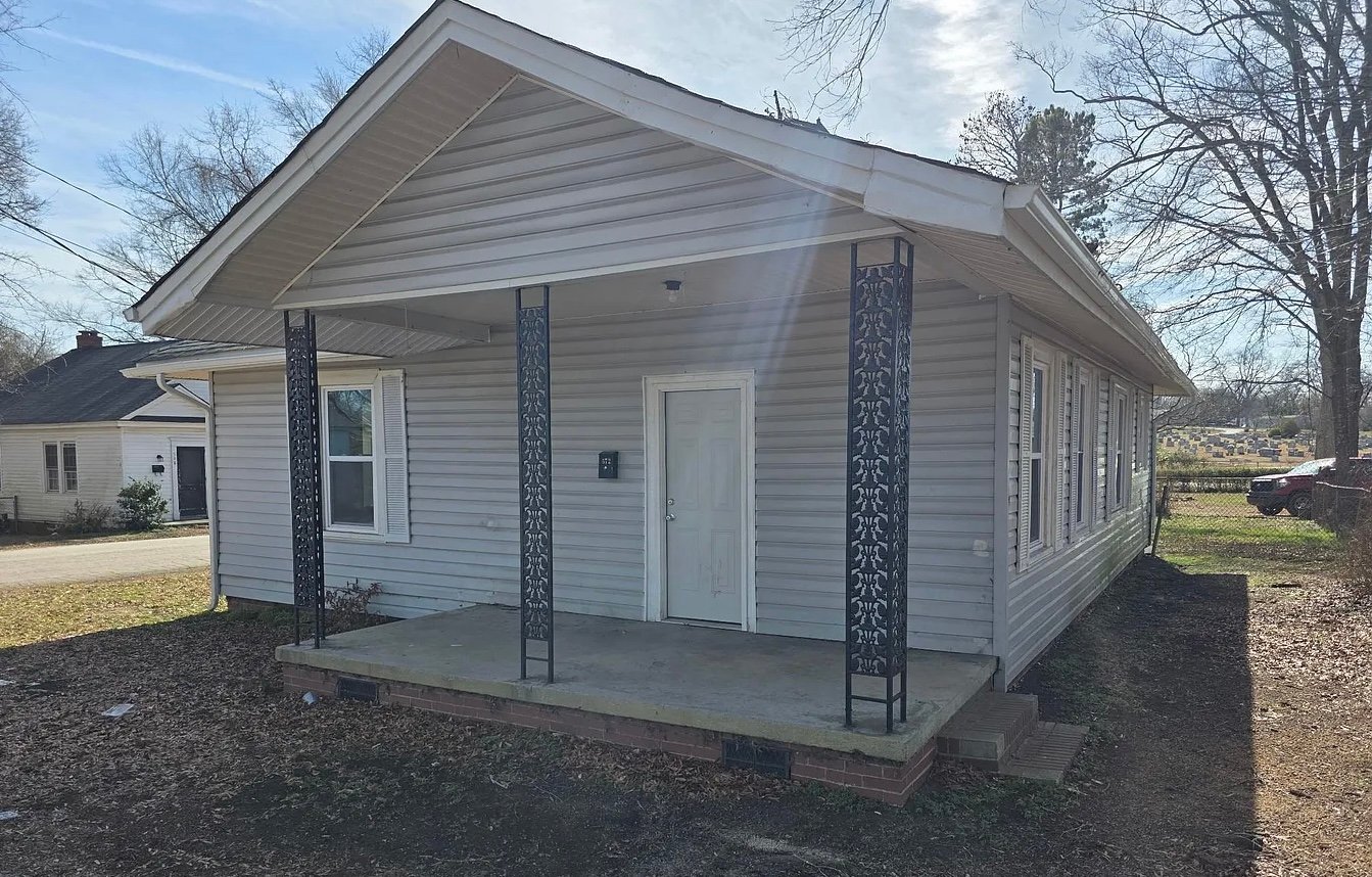 Chester House: 572 2nd St