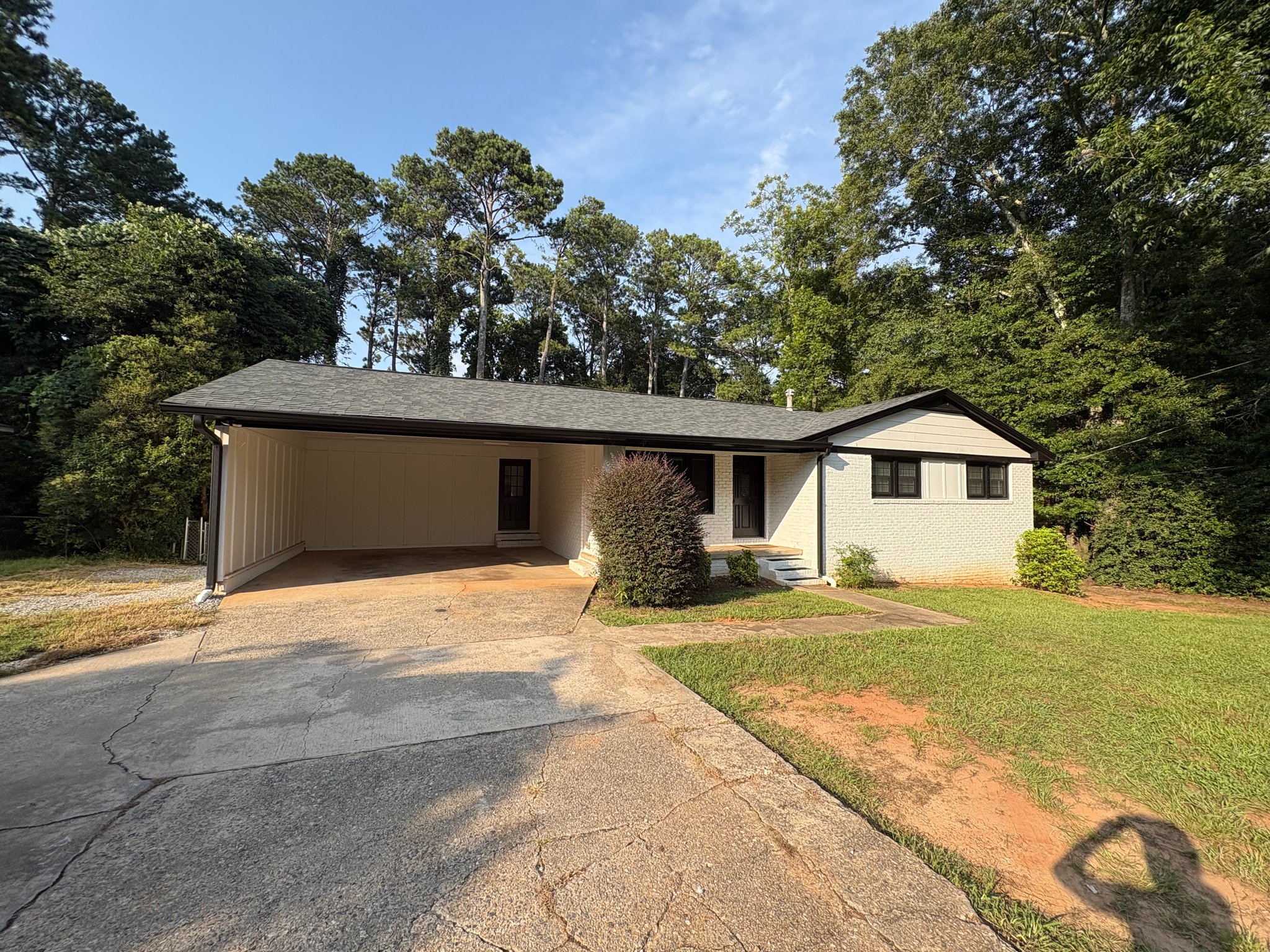 Athens House: 1055 College Station Rd