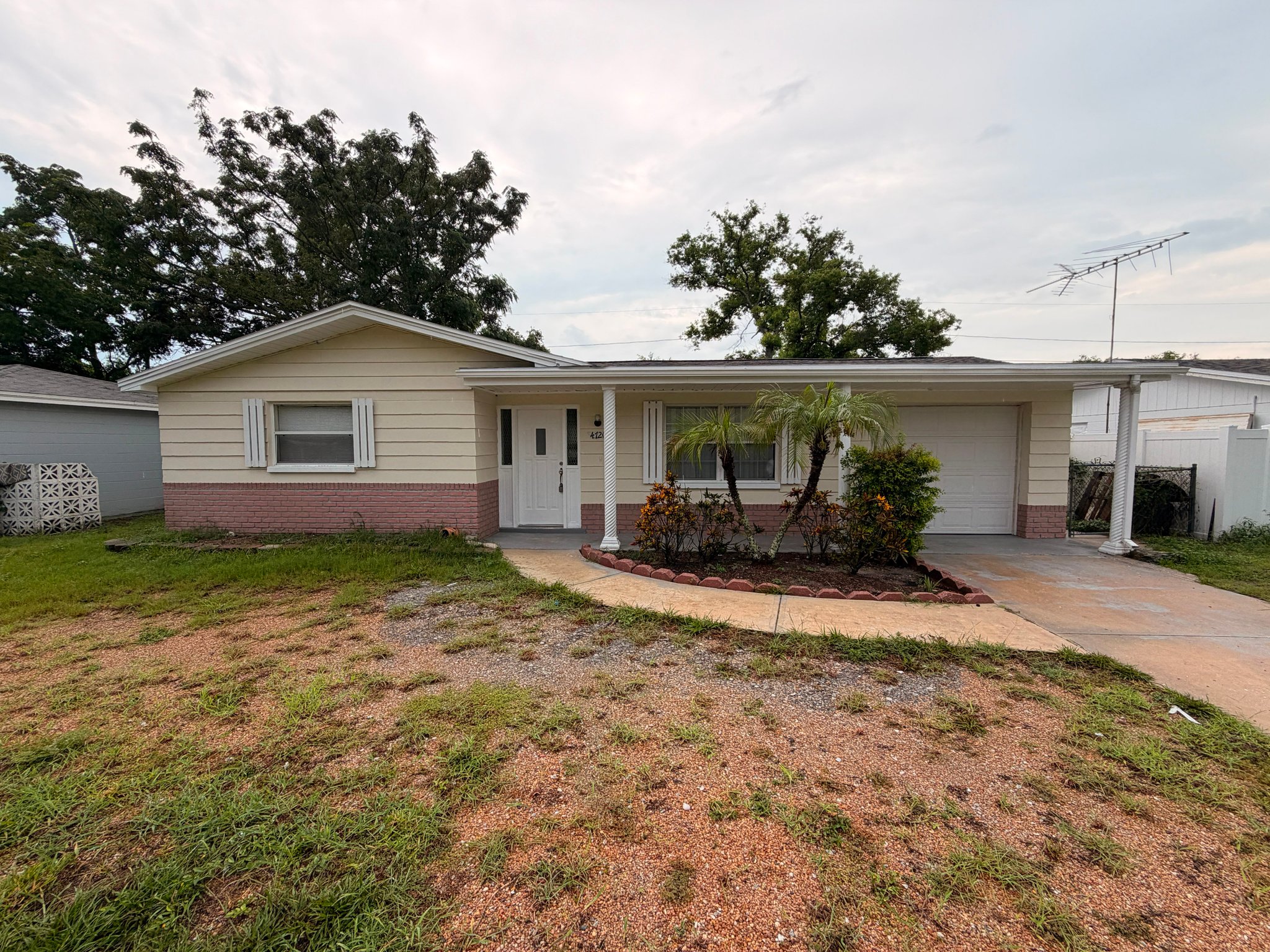 New Port Richey House: 4720 Salem Dr