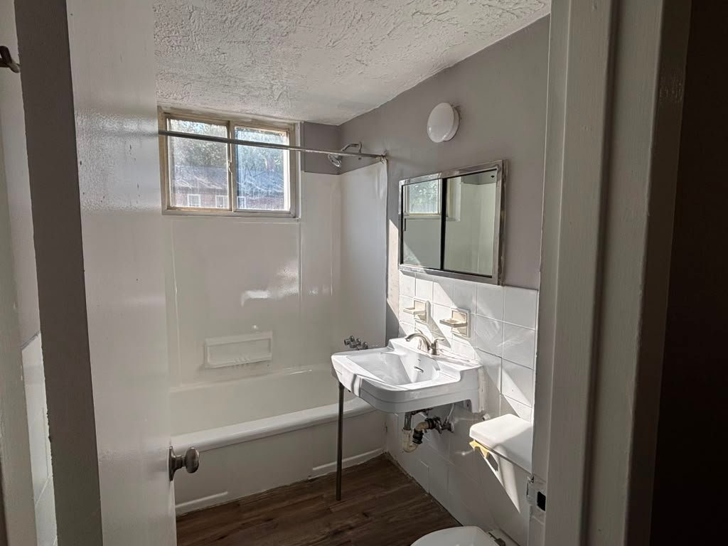 East Cleveland Apartment: 13955, Superior Road