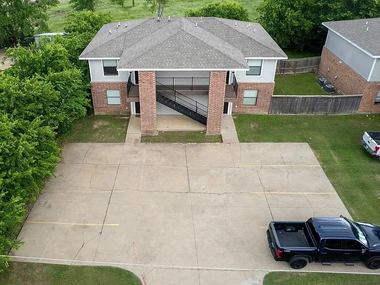 Stephenville Multiplex: 892 W Vanderbilt St