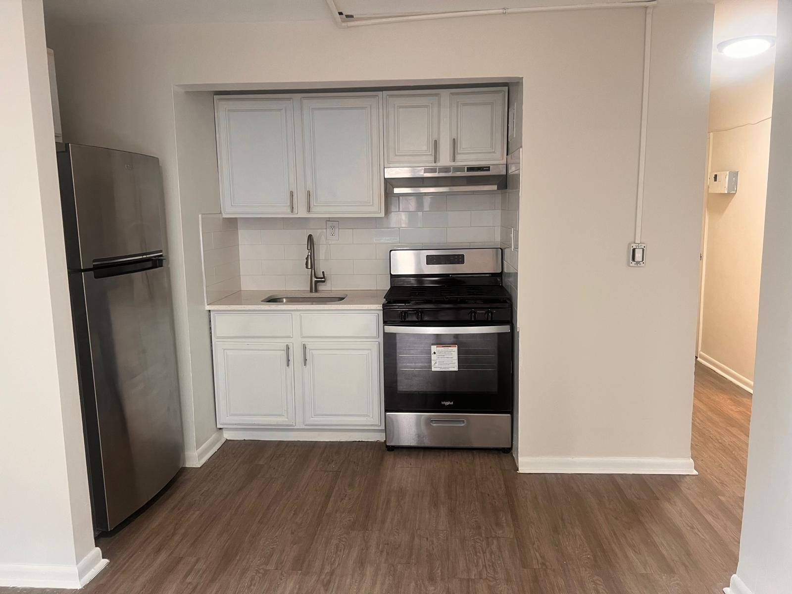 East Orange Apartment: 110 Washington St