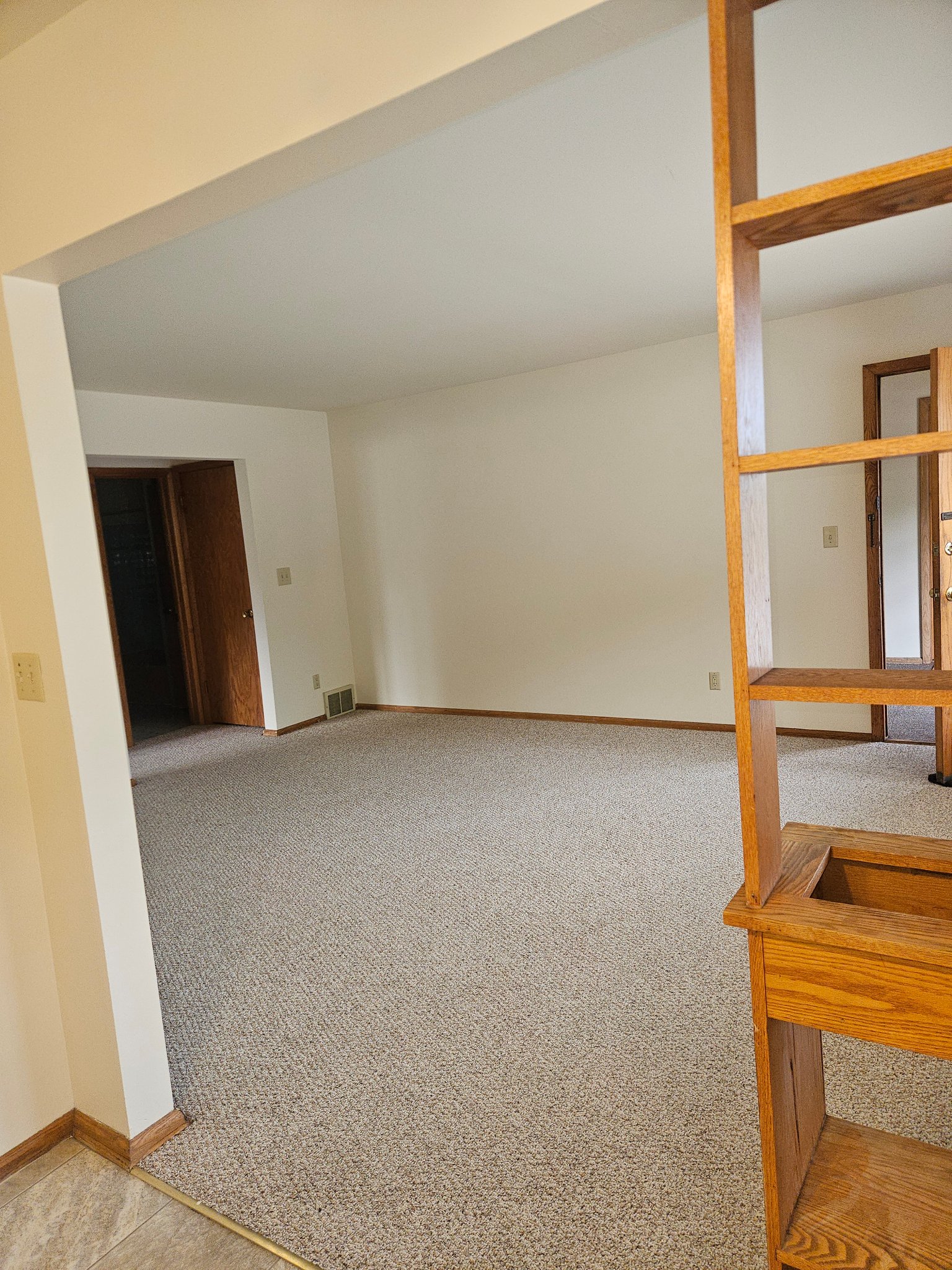 Wauwatosa Apartment: 12106 W Bluemound Rd