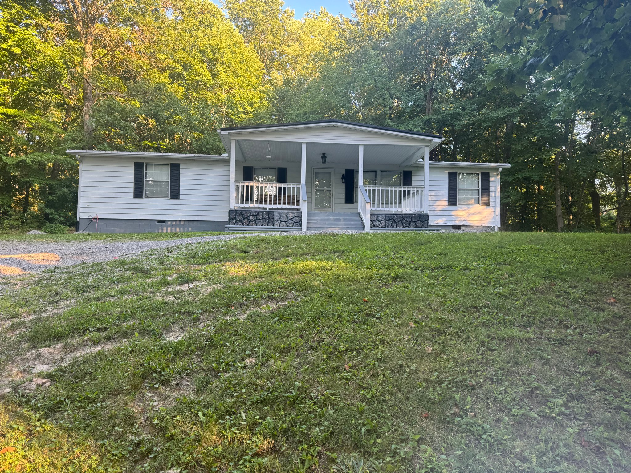 Oak Hill House: 9106 St Rt 279