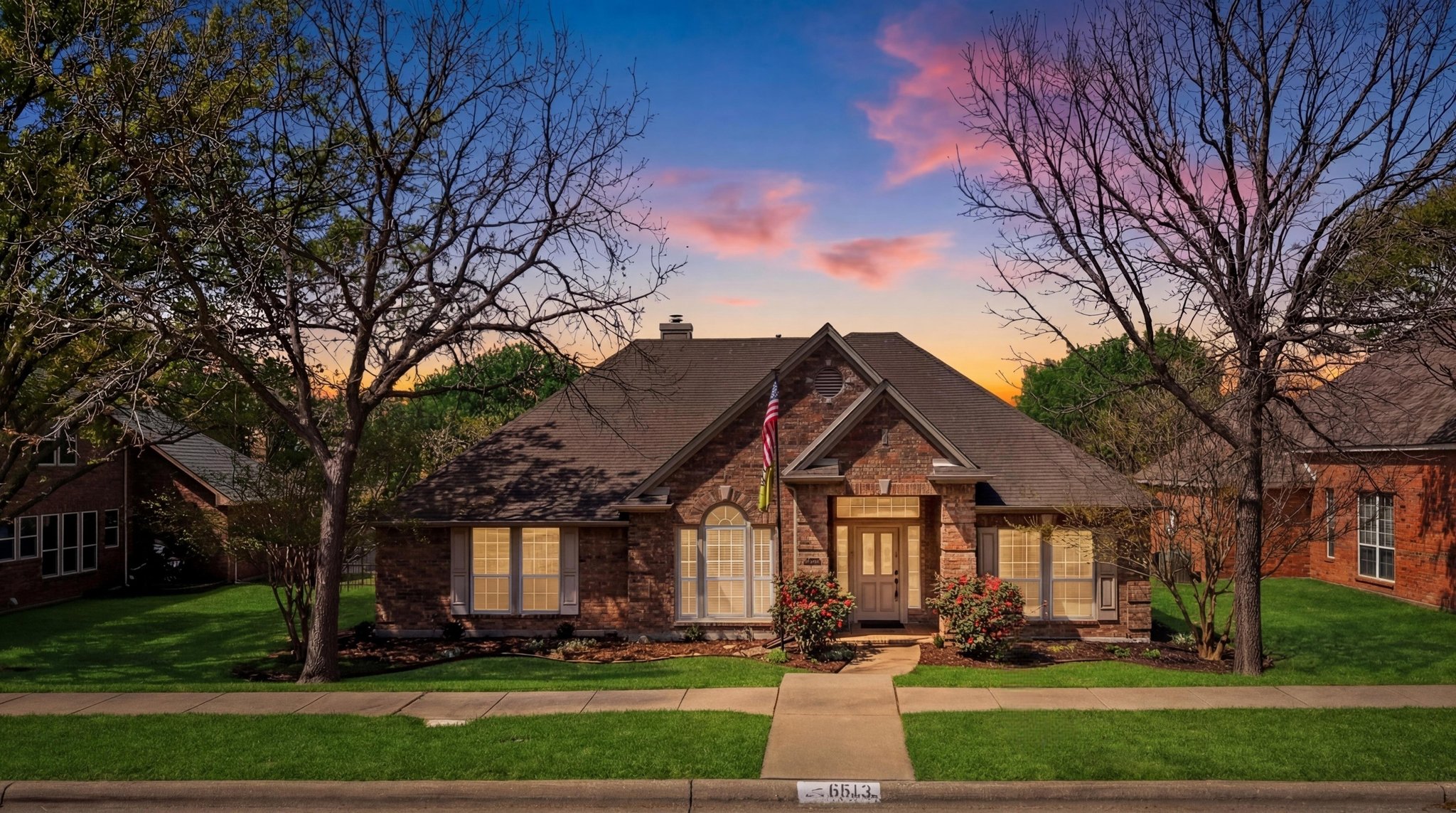 Garland House: 6613 Barclay Lane