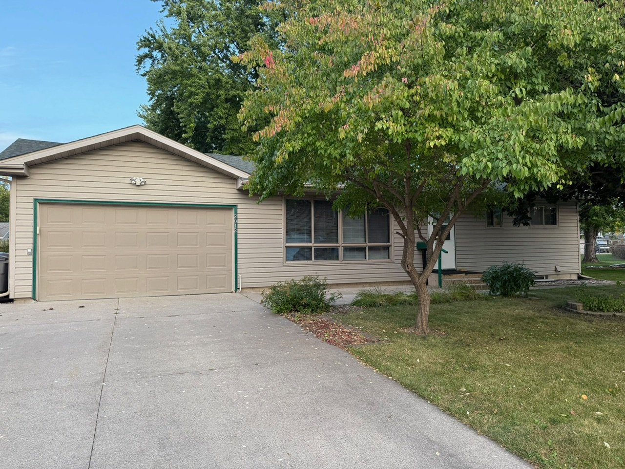 Moorhead House: 2012 16th St. S
