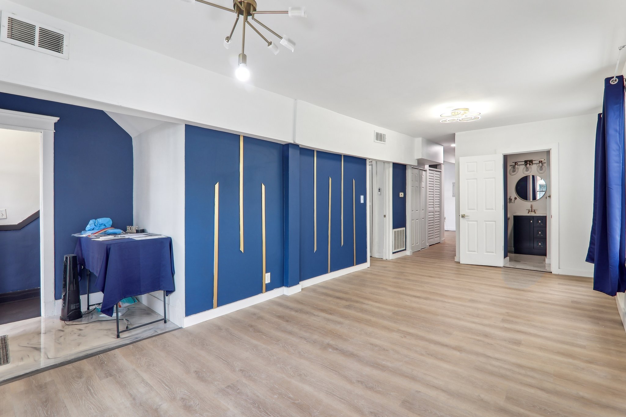 Chicago House: 8807 S Lowe Ave