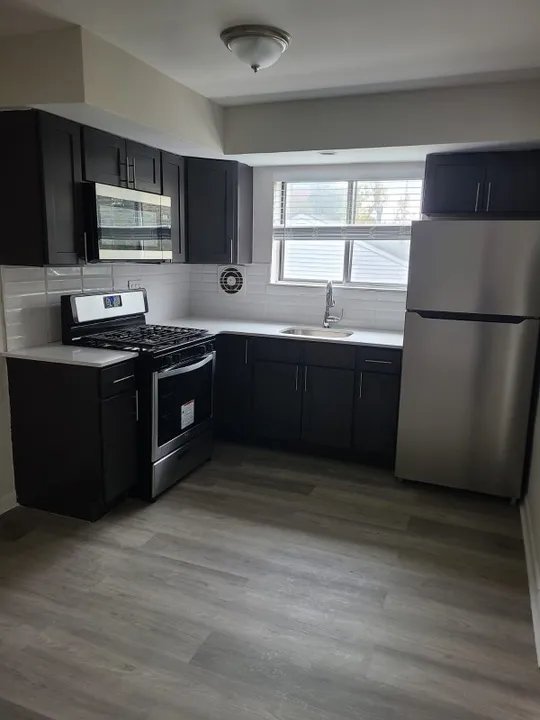 Collingswood Apartment: 136 White Horse Pike