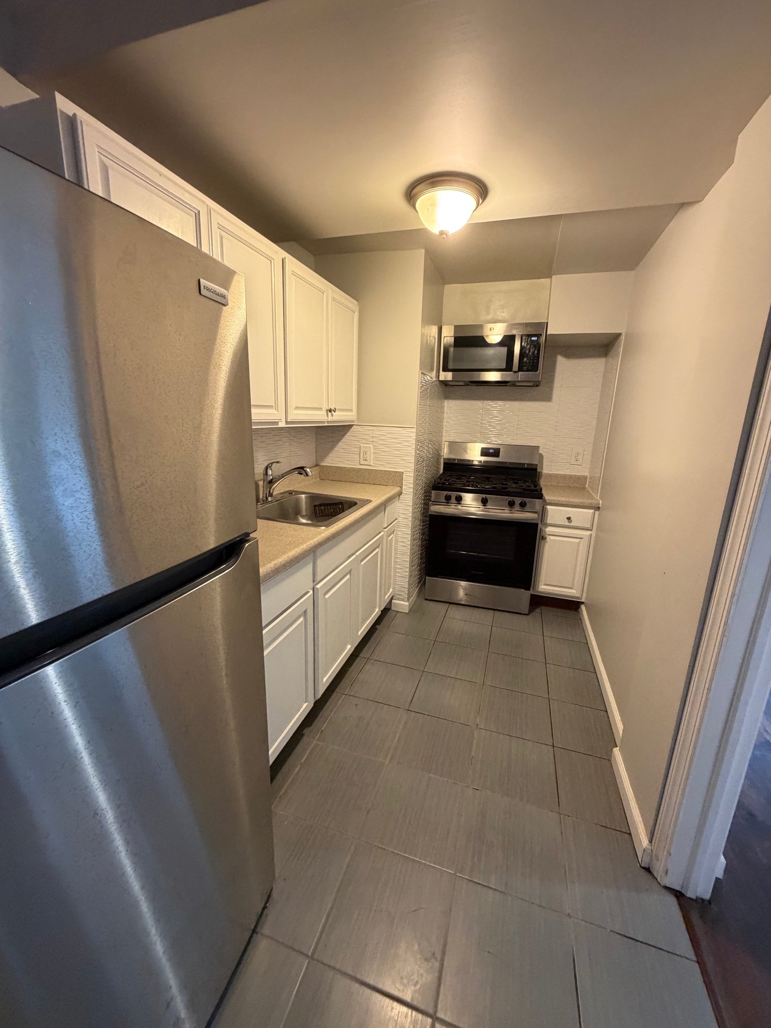 East Orange Apartment: 18 Summit St