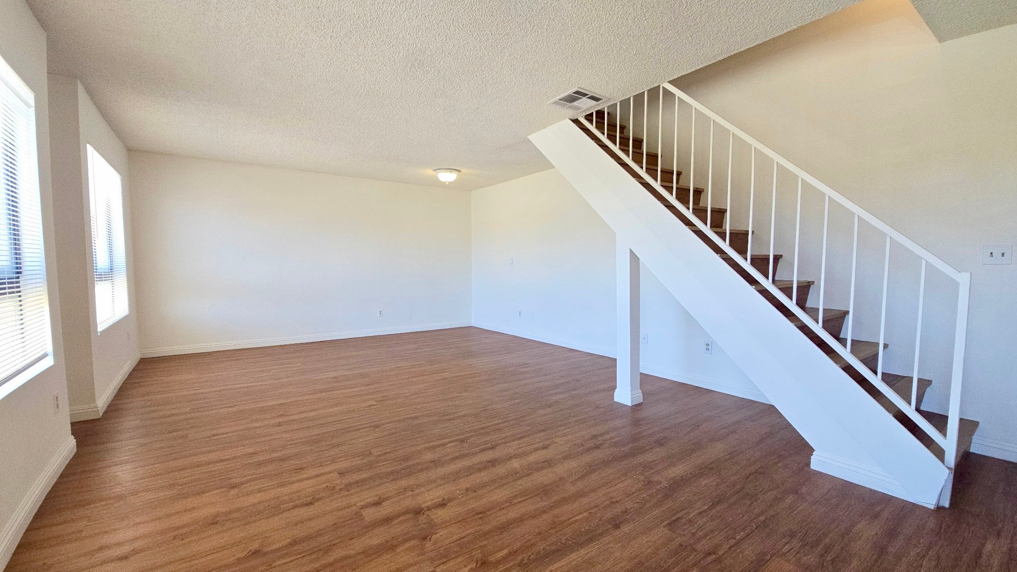 Glendale Townhome: 657 W. California Ave