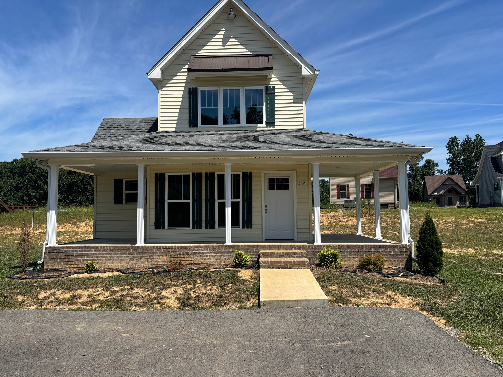 Lafayette House: 219 Cherokee Drive
