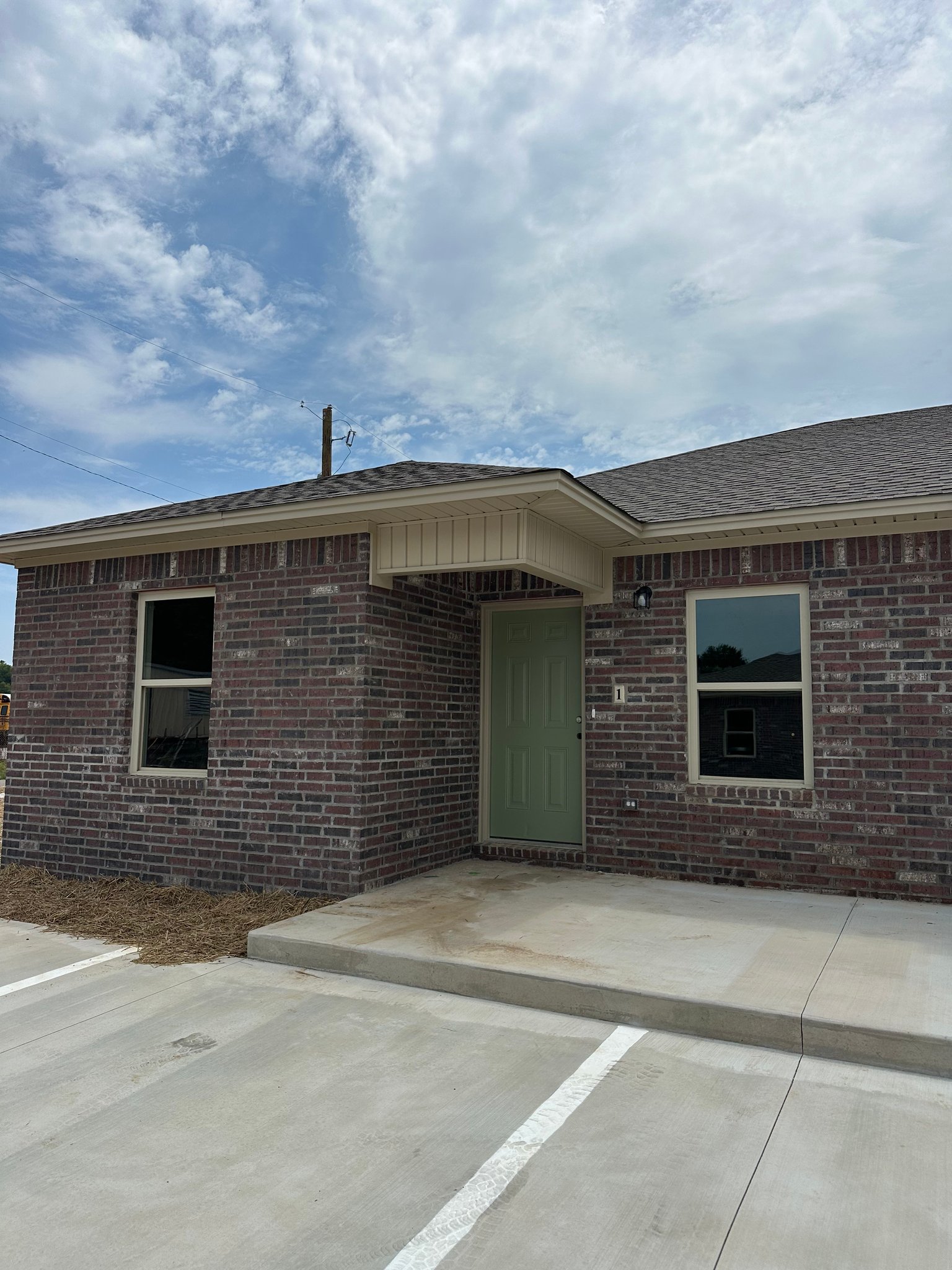 Russellville Apartment: 1016 S El Paso Ave