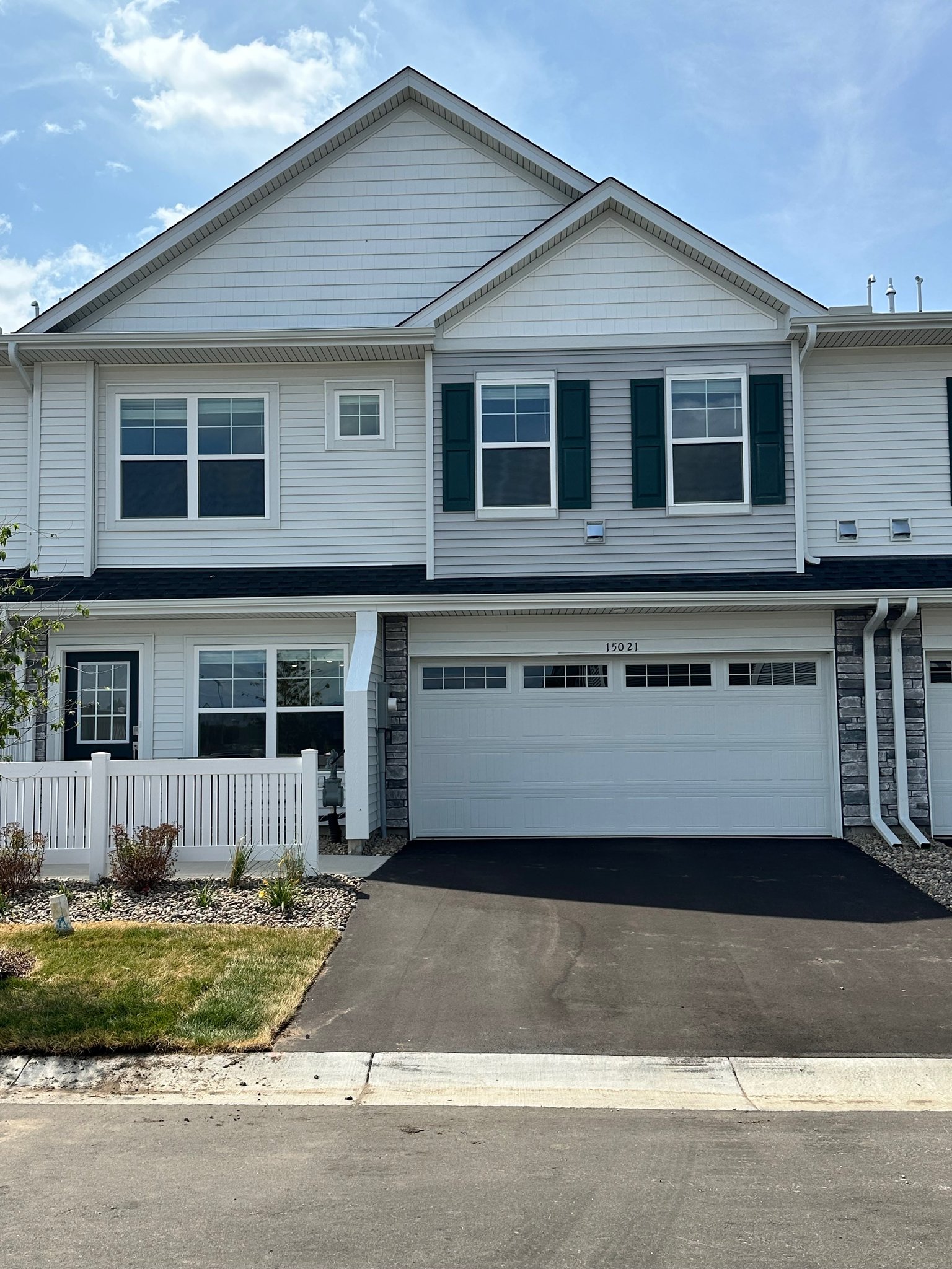 Rosemount Townhome: 15008 Ahena Curve