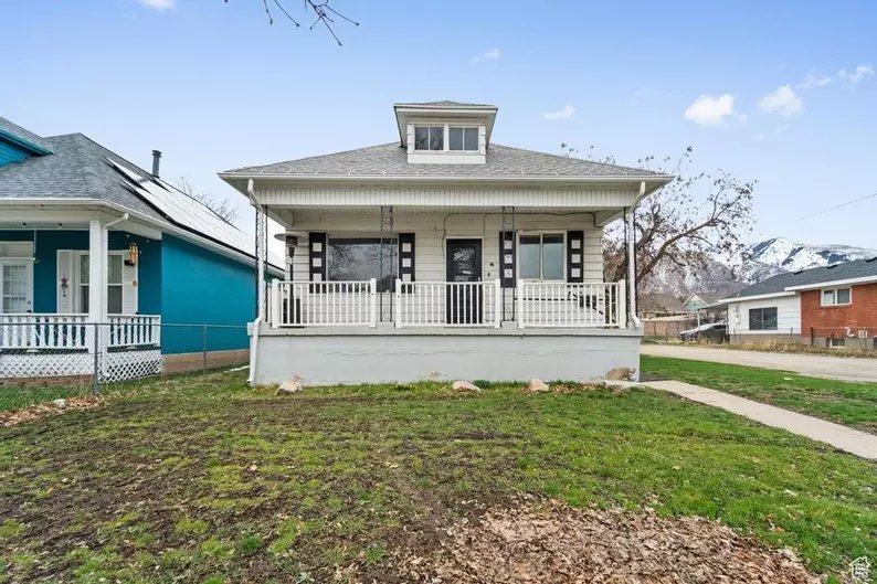 Ogden House: 2324 Quincy Ave