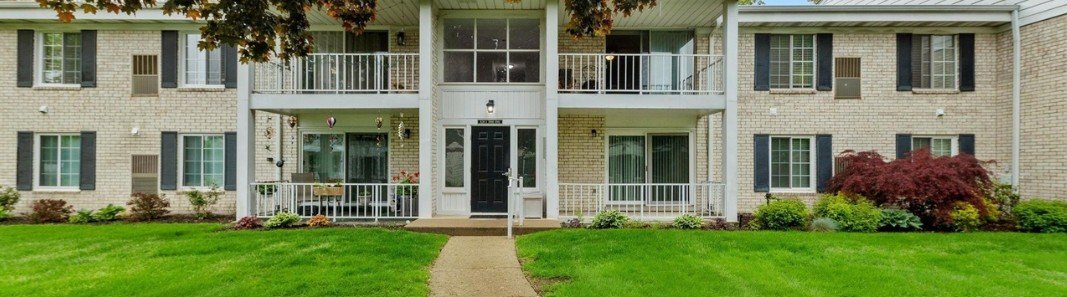 Livonia Condo: 35980 Ann Arbor Trail