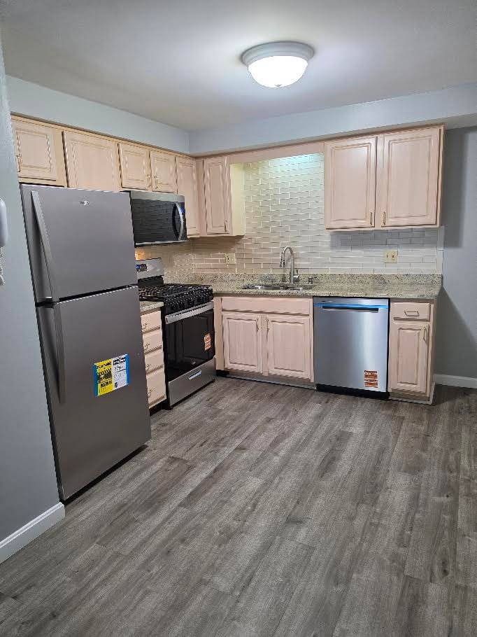 Lawrence Condo: 88 Beacon St