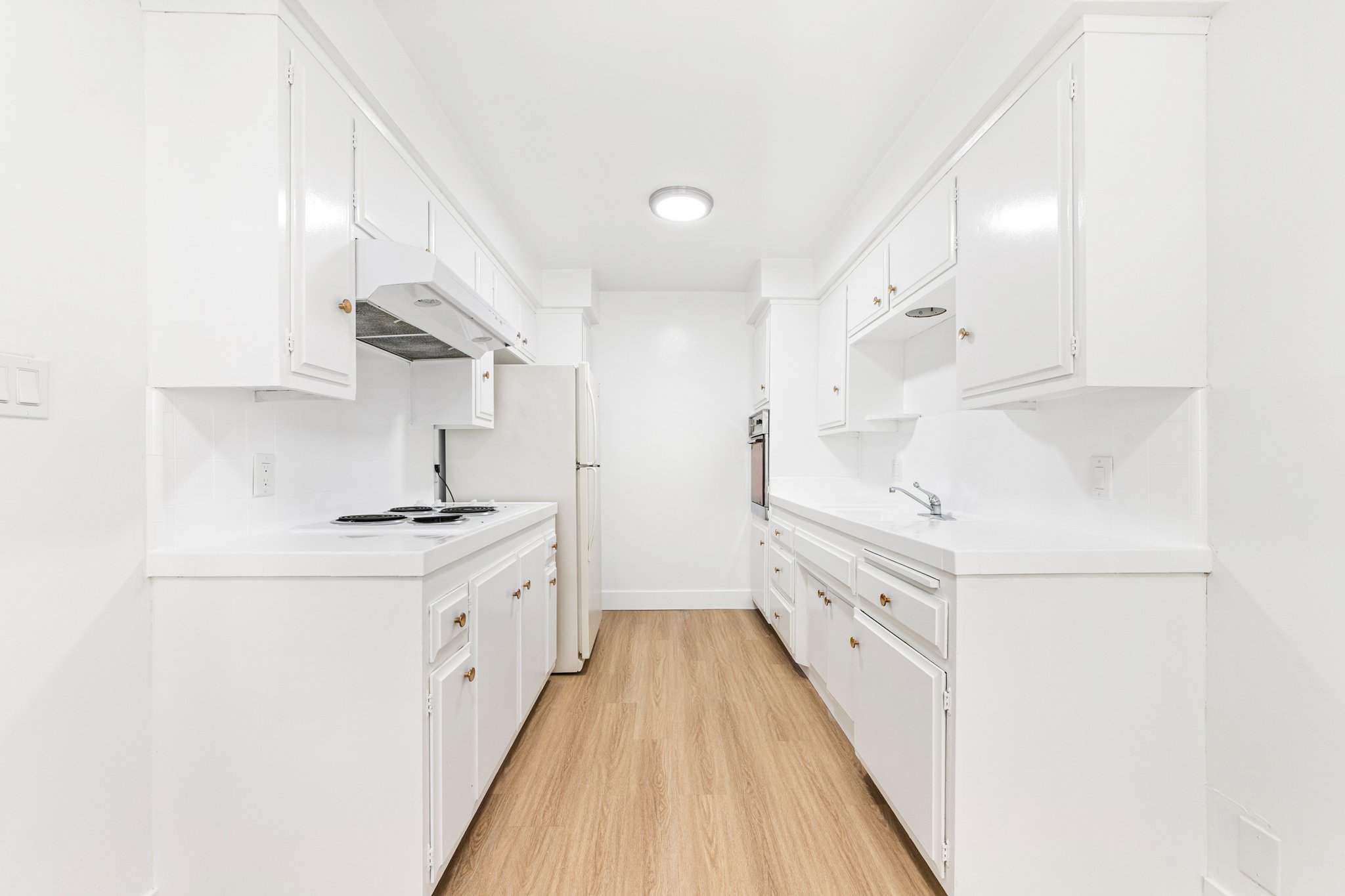 Inglewood Multiplex: 412 W Queen St