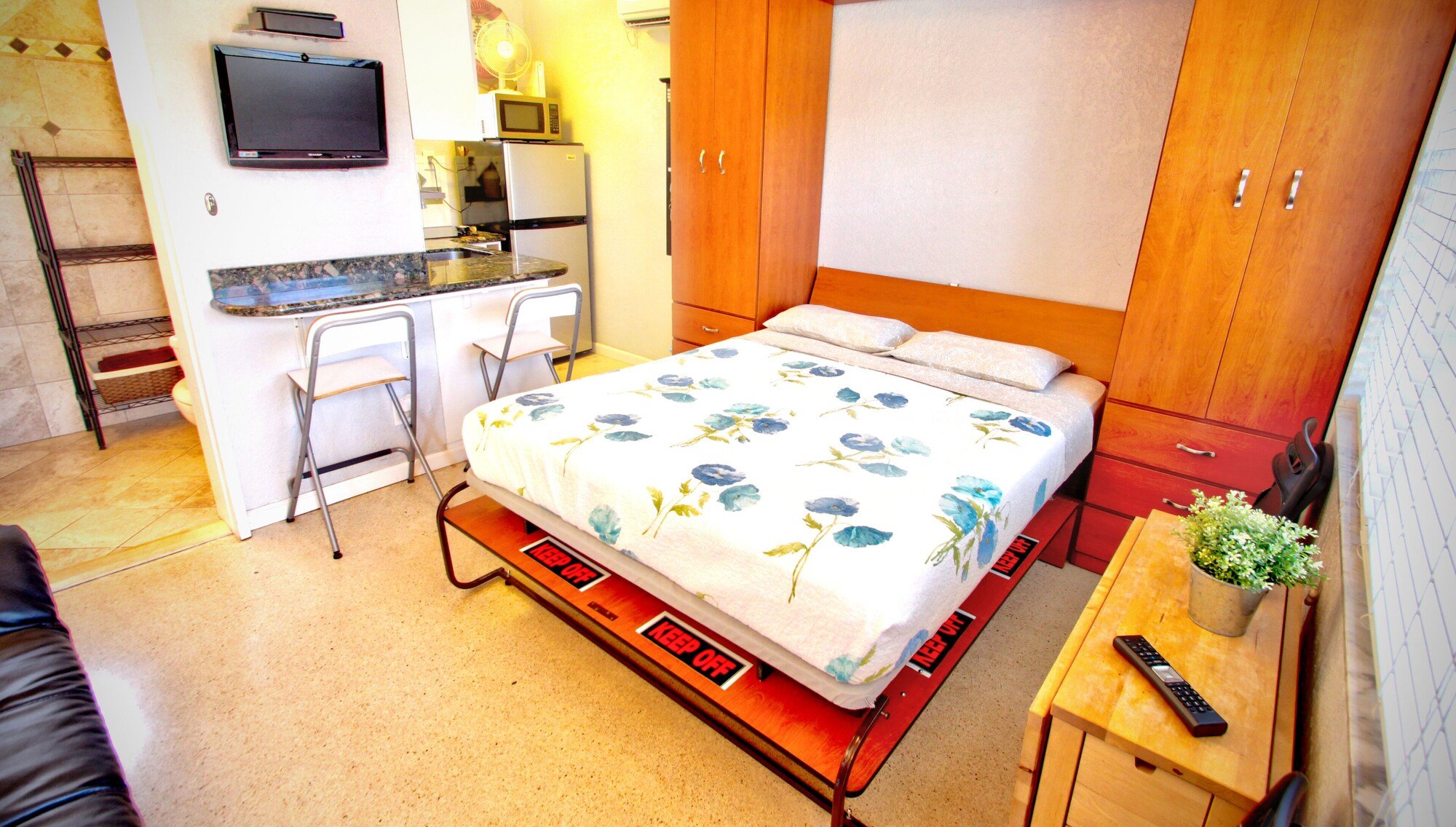 Hollywood Condo: 322 Harding St