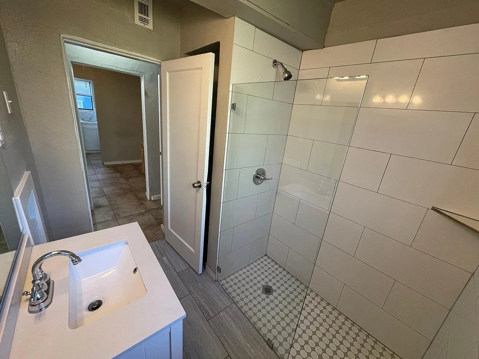 Austin Multiplex: 1410 Ashwood Rd