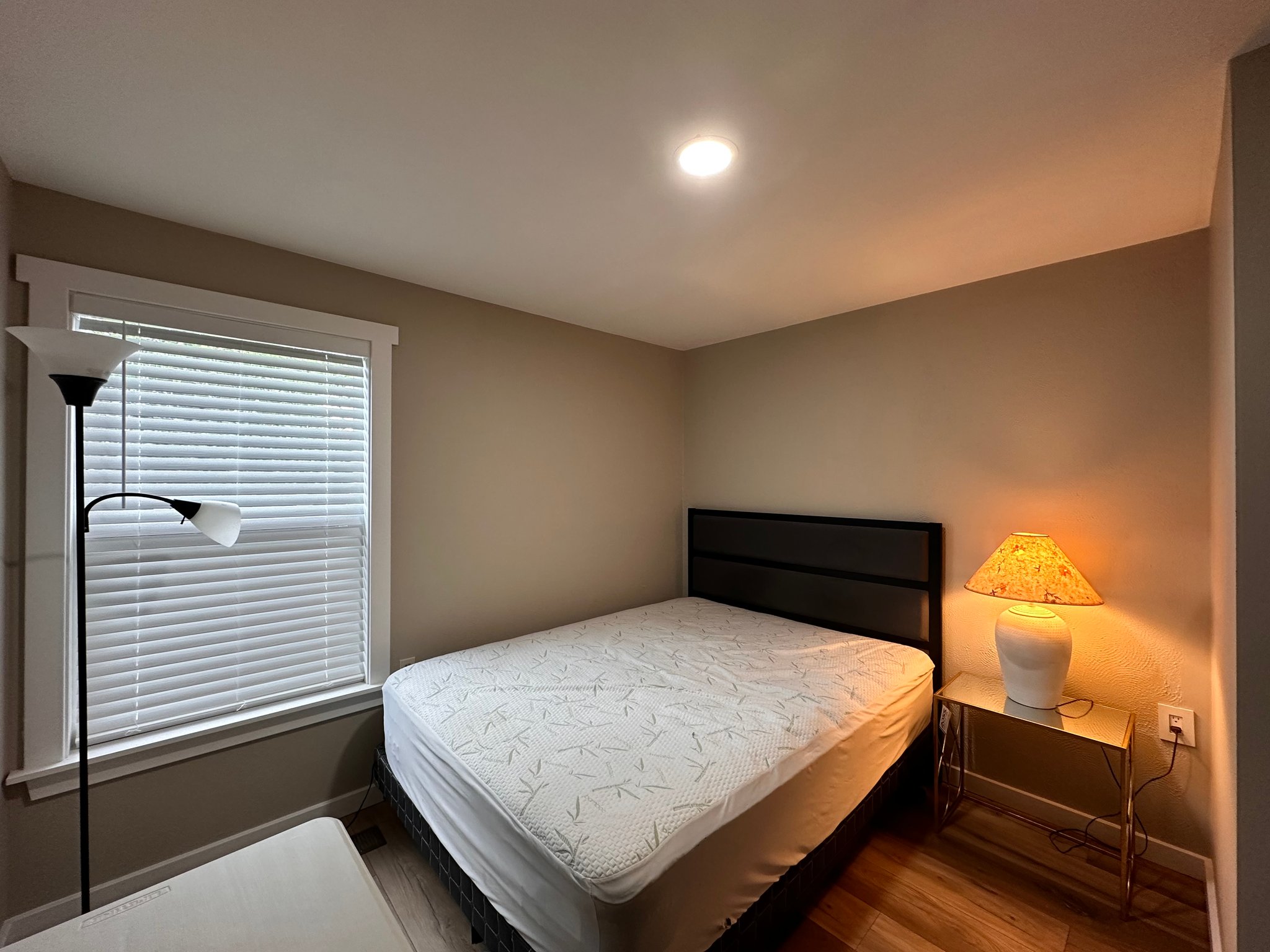 Seattle Other: 9256 21st Ave SW