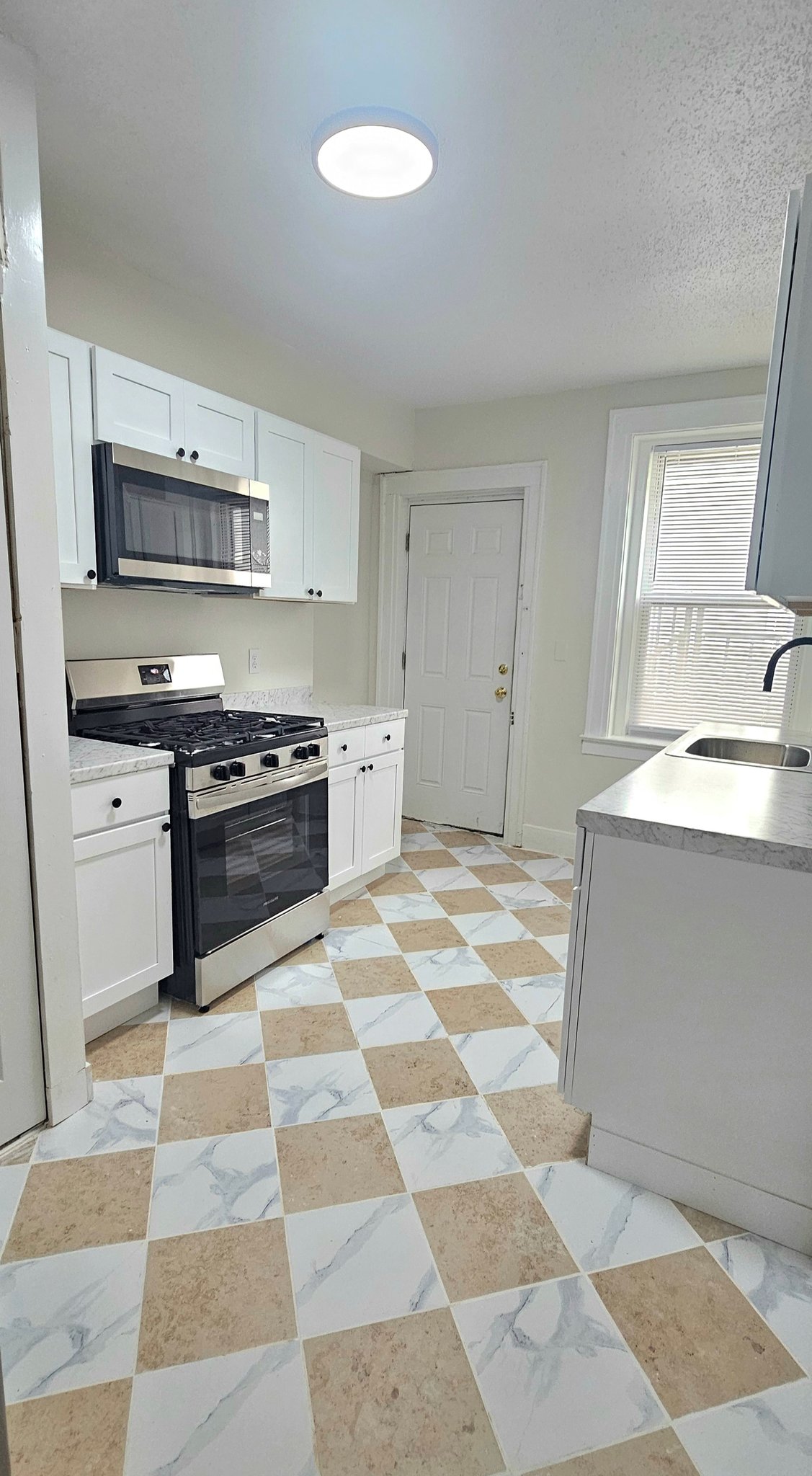 New Haven Apartment: 295 Norton St