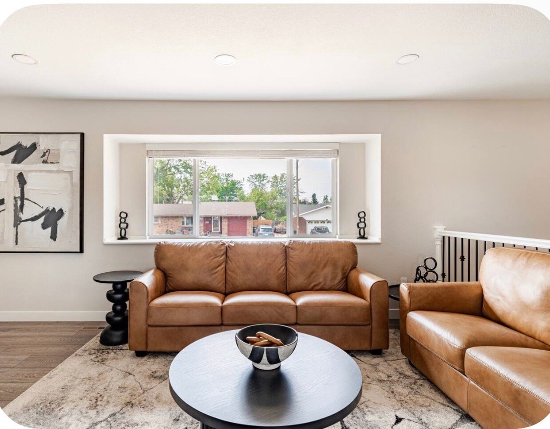 Denver House: 869 Douglas Dr