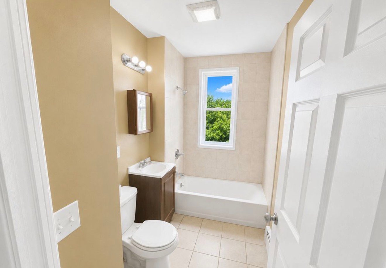 Hartford Apartment: 204-206 Magnolia street