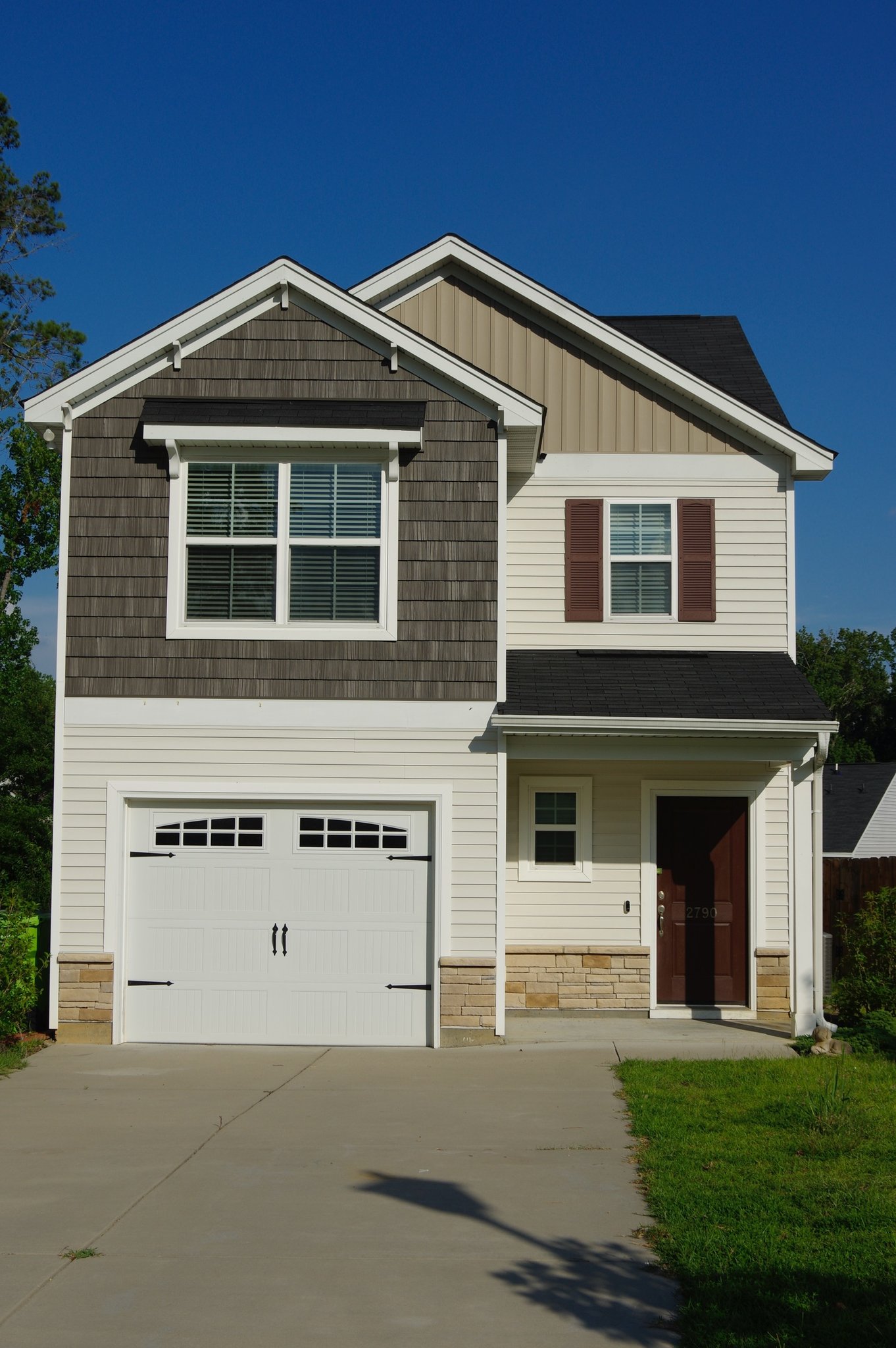 Columbia House: 2790 Prince Charles Ct