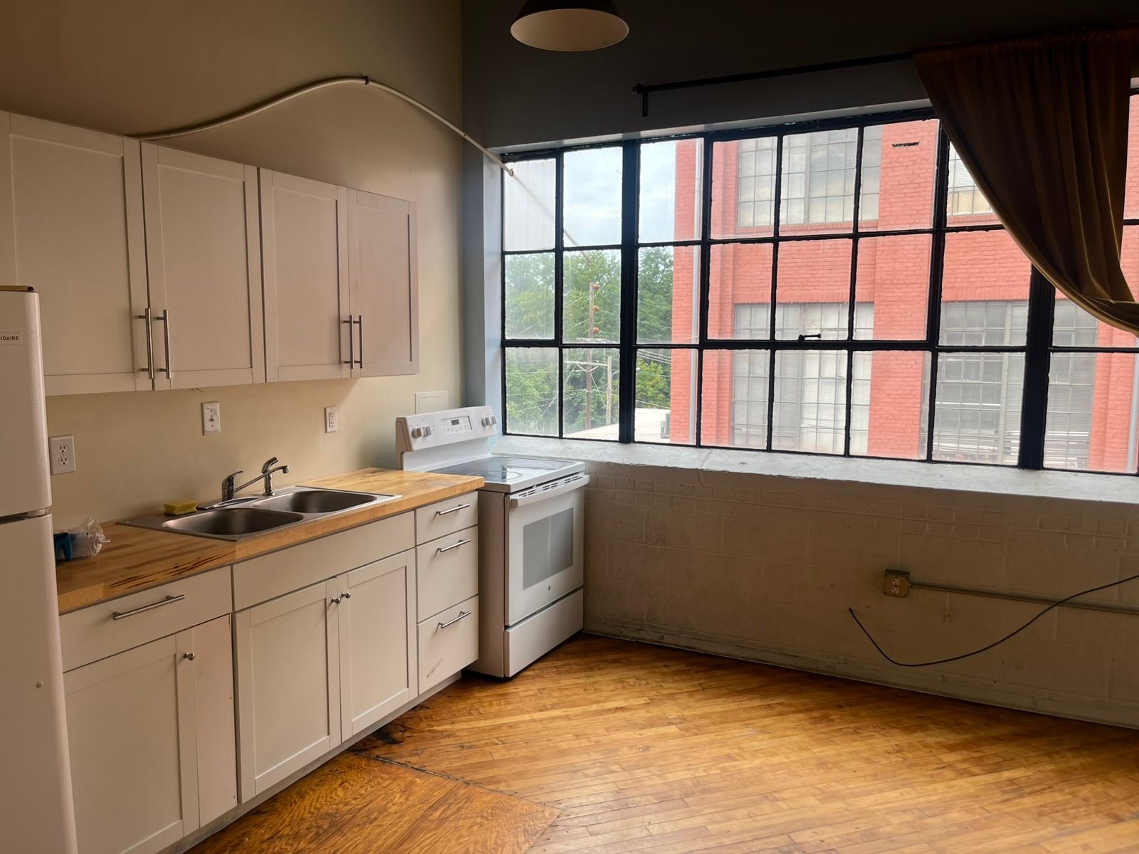 Lynchburg Apartment: 1415 Kemper str.