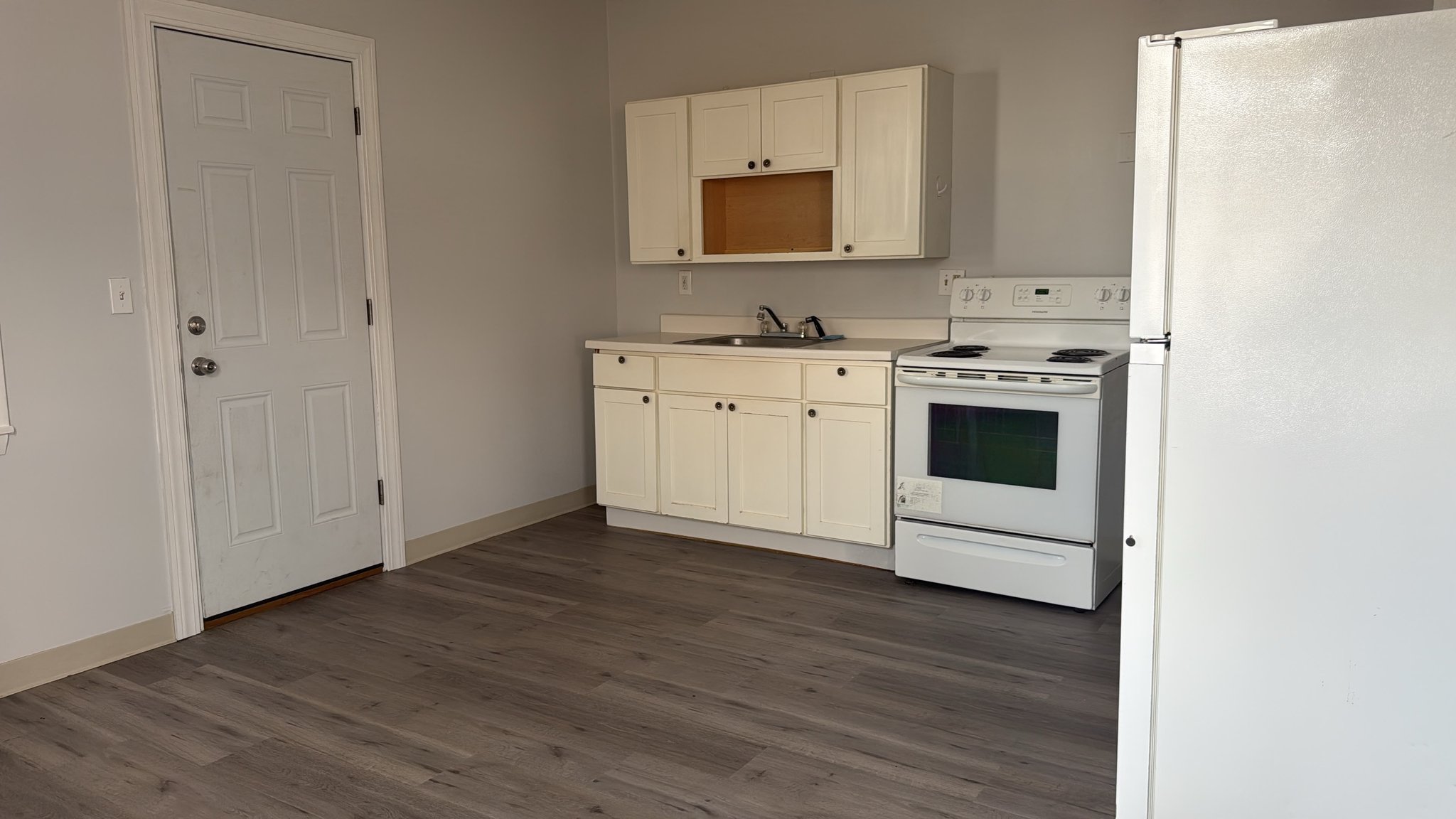 Hartford Apartment: 464 Wethersfield Avenue