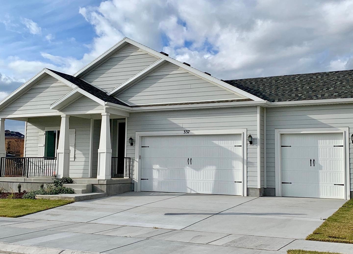 Vineyard House: 337 E 170 N
