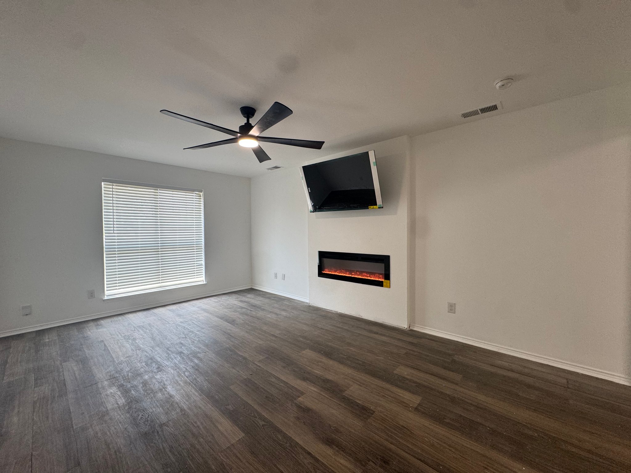 Celina Multiplex: 305 Arizona Dr