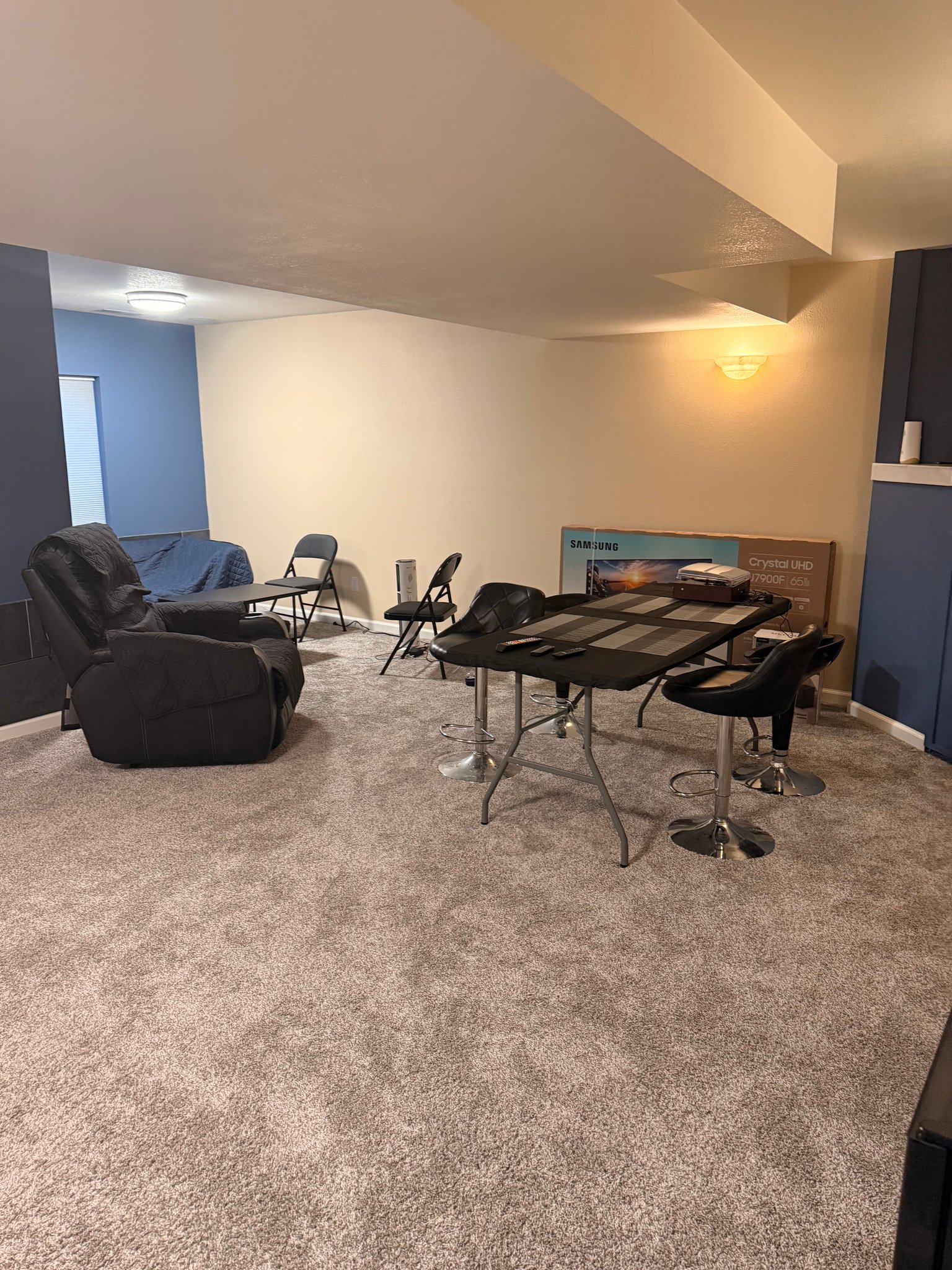 Aurora Single Room: 15843 E 13th Ave