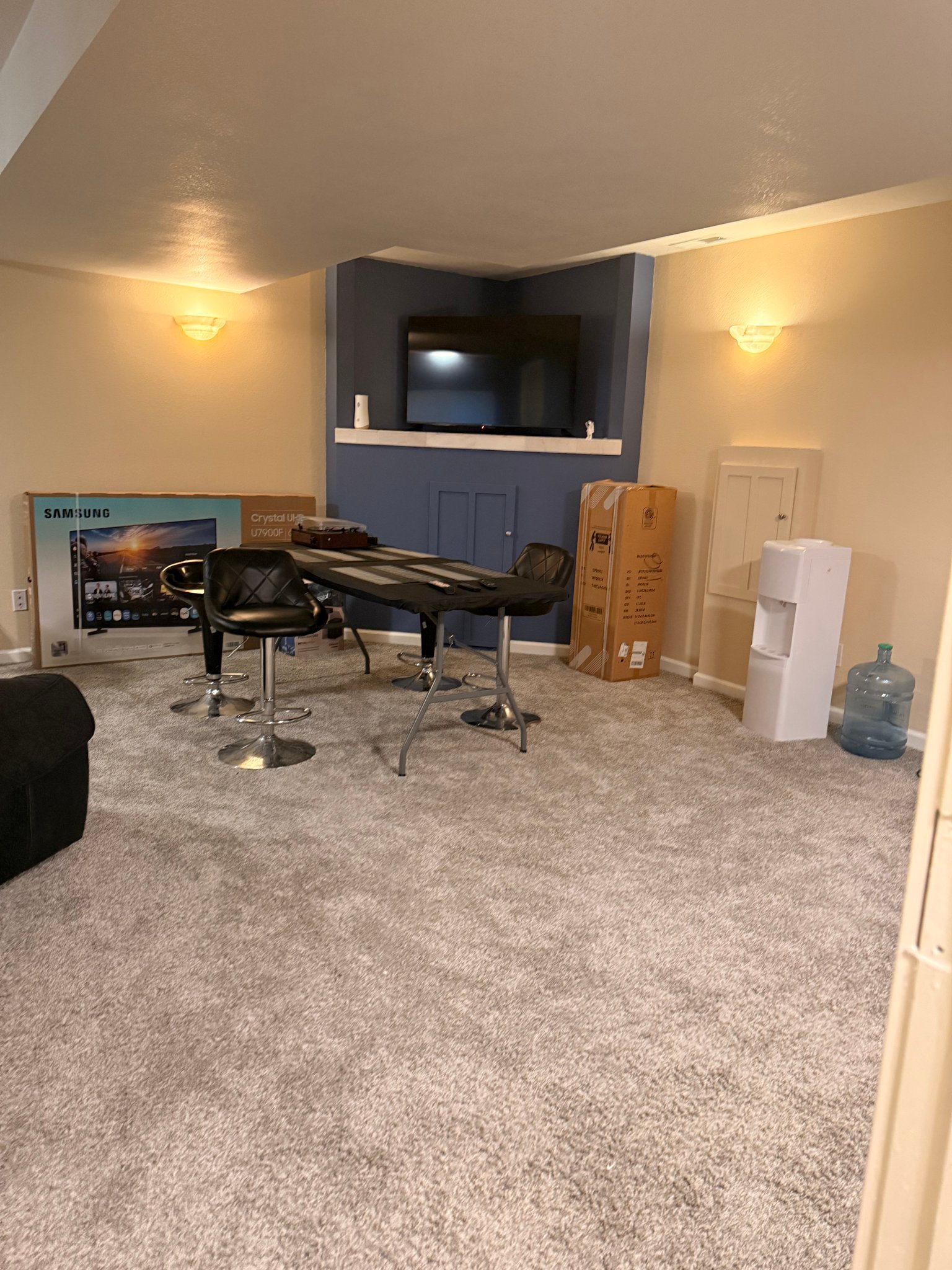 Aurora Single Room: 15843 E 13th Ave