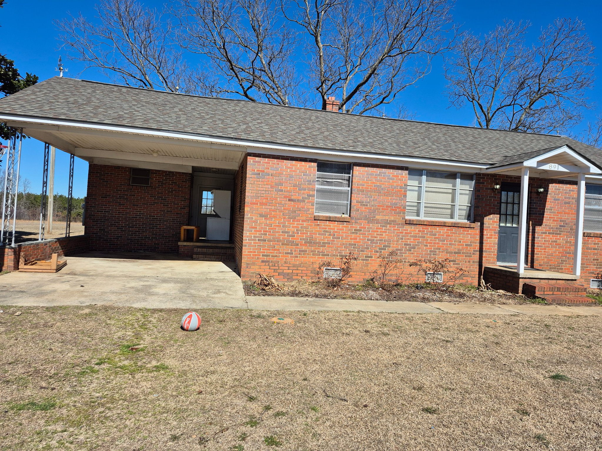Rockingham House: 891 Horseshoe Rd