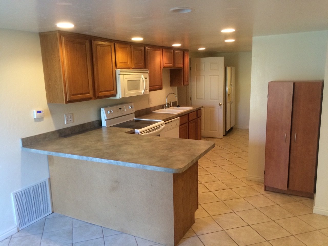 Orem House: 552 S 800 W