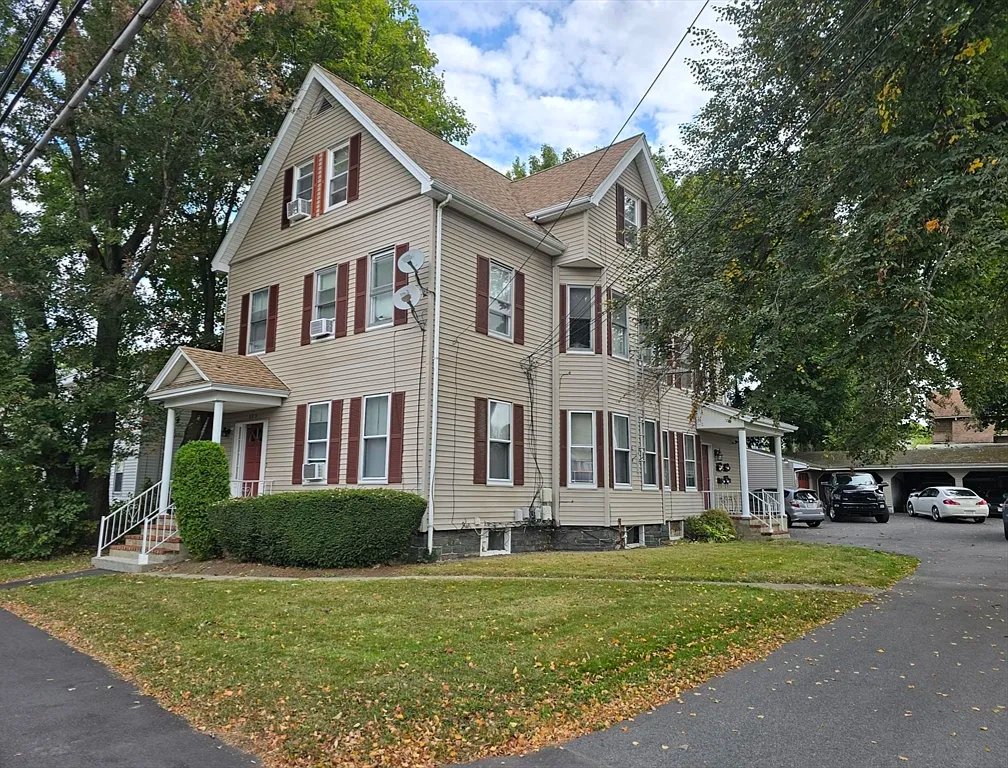 Taunton Multiplex: 173 Bay St