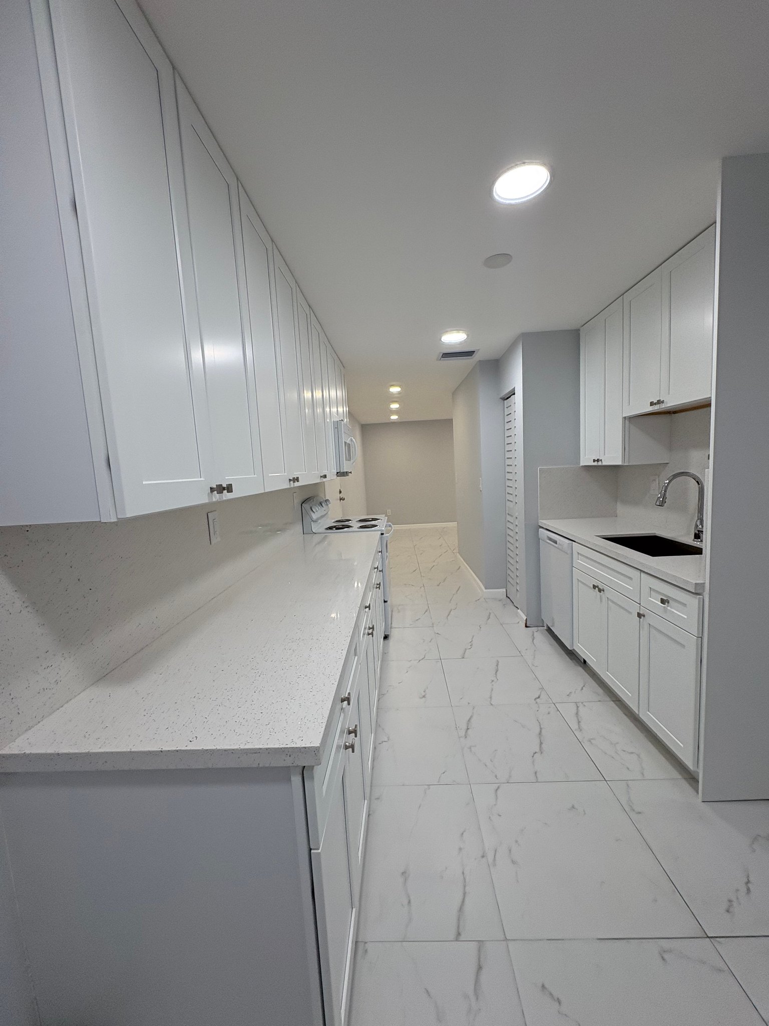 Hialeah Condo: 7345 W 4 Ave