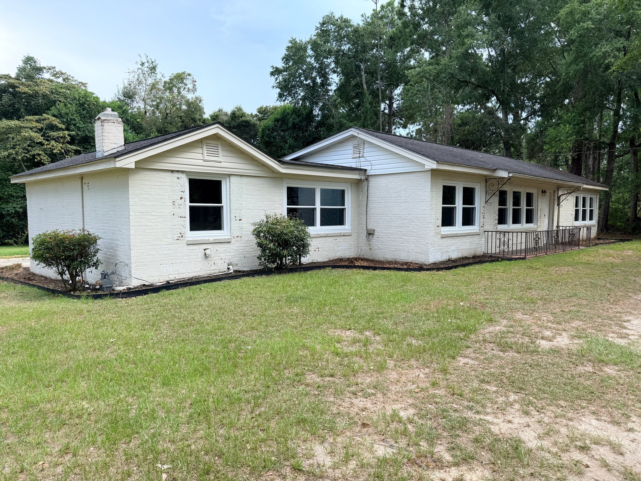 Eastman Single Room: 811 9th Ave