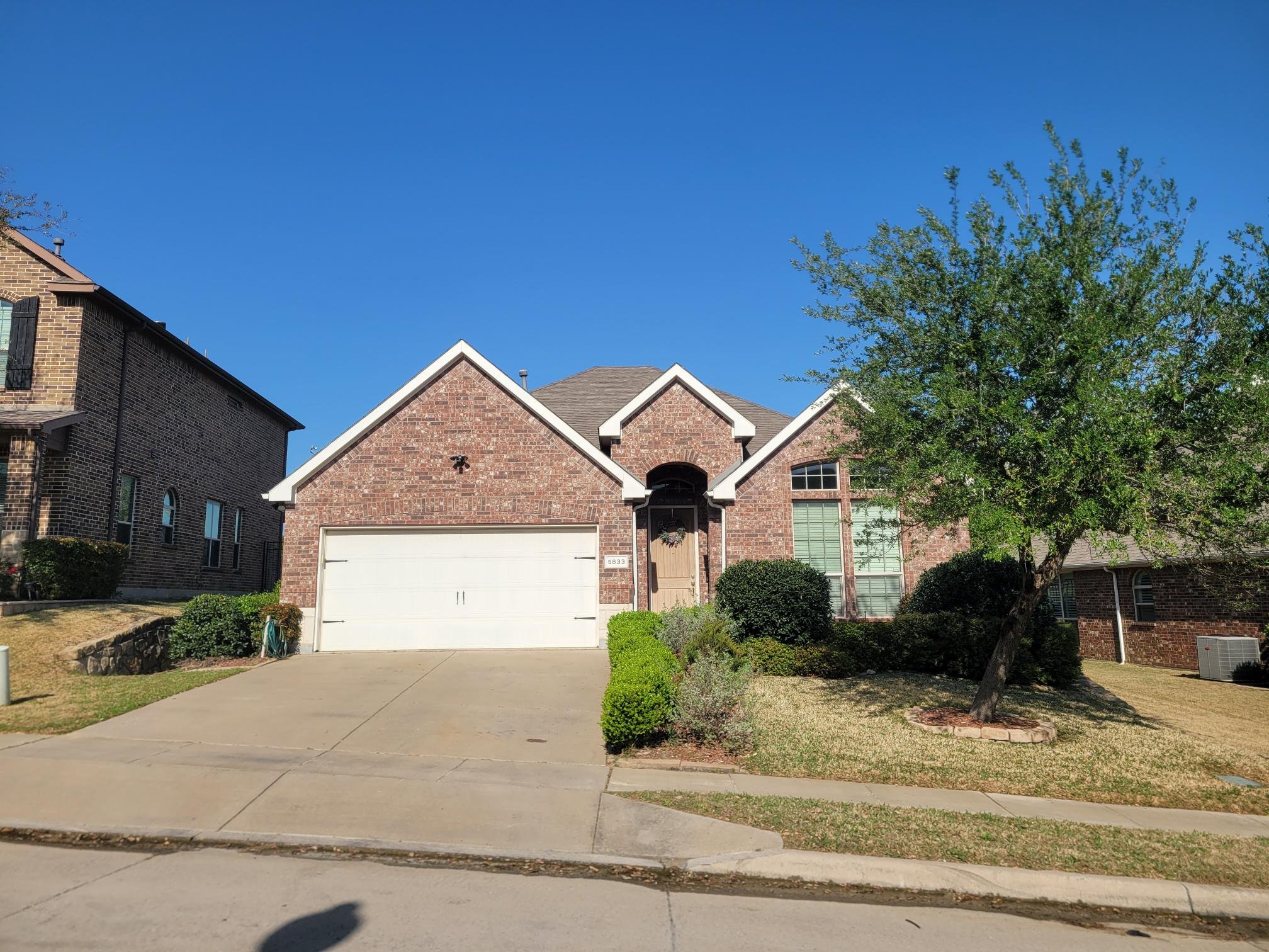 Fort worth House: 5833 Tuleys Creek dr