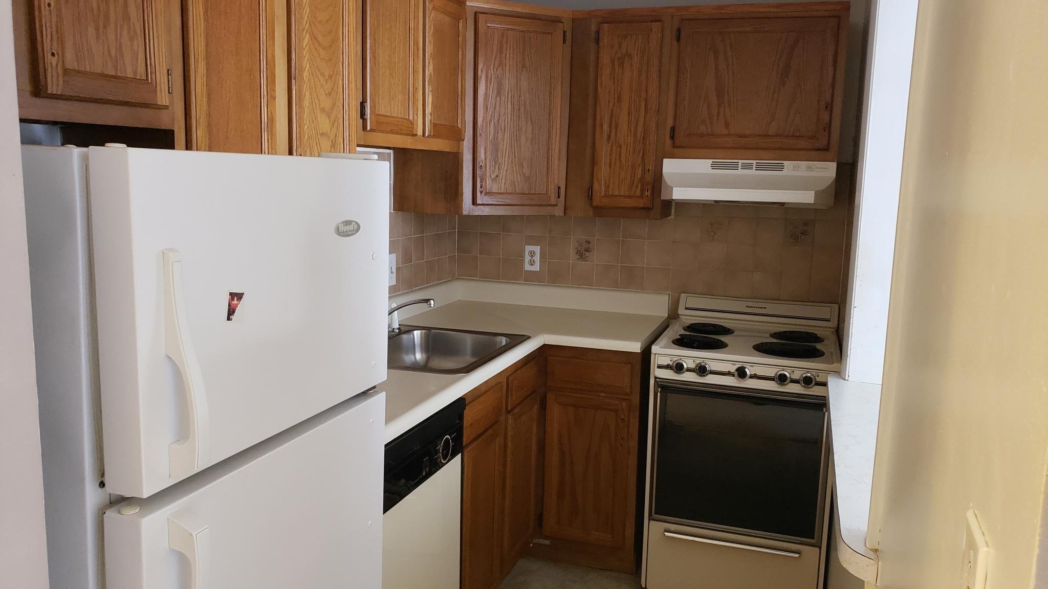 Marlborough Condo: 616 Boston Post Rd