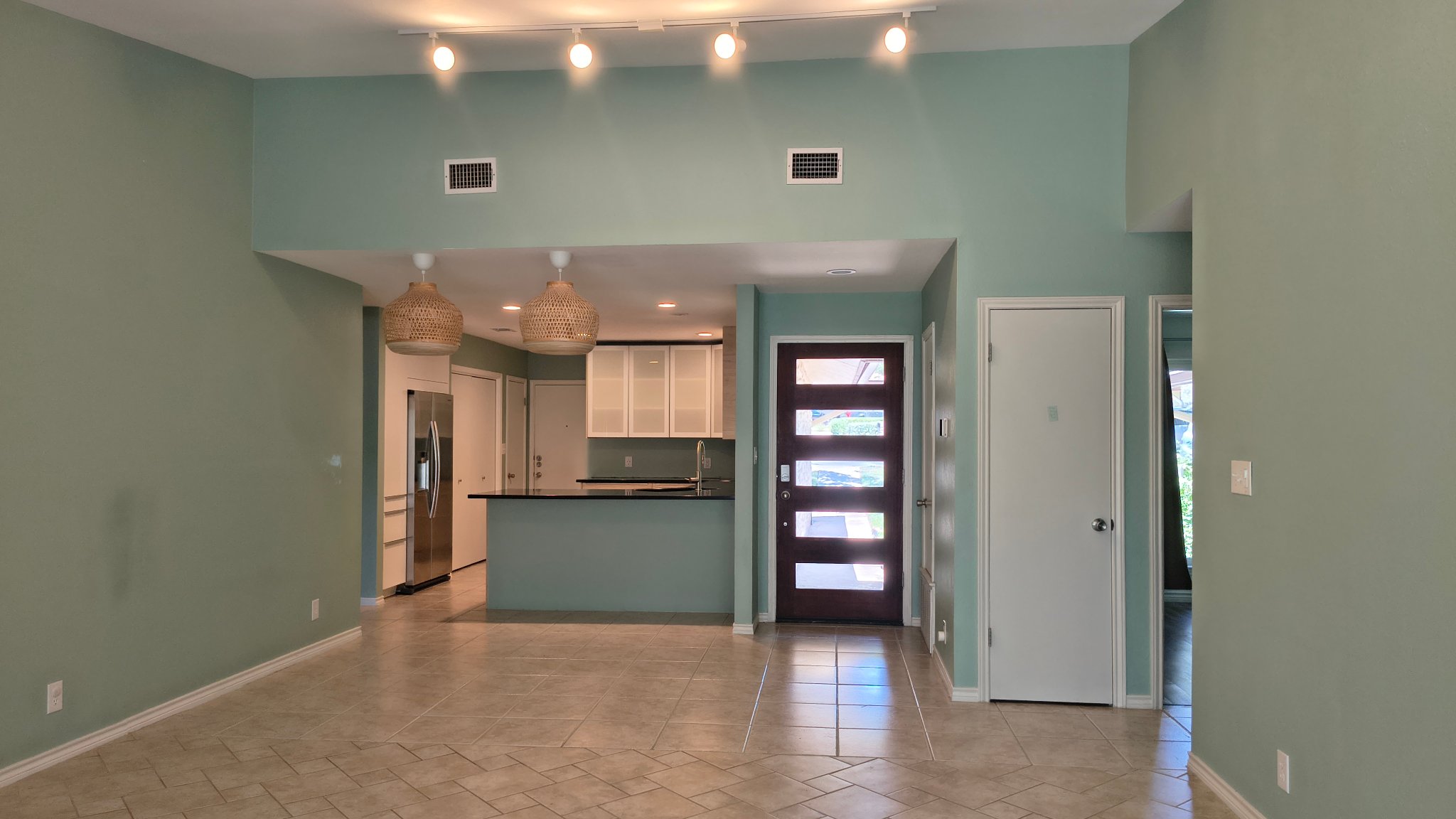 West Lake Hills Townhome: 3617 Doe Trail