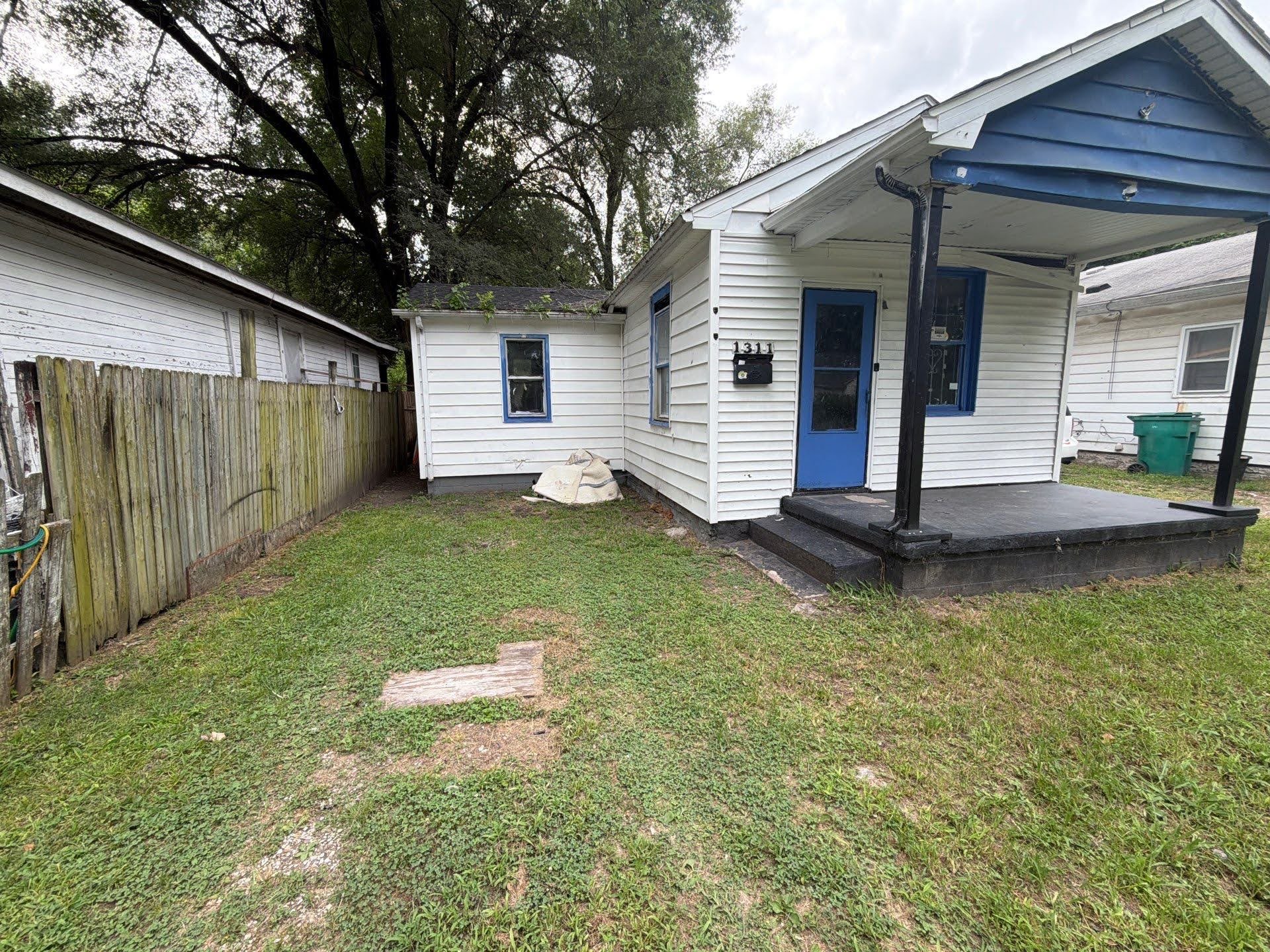 East St. Louis House: 1311 N 51st St