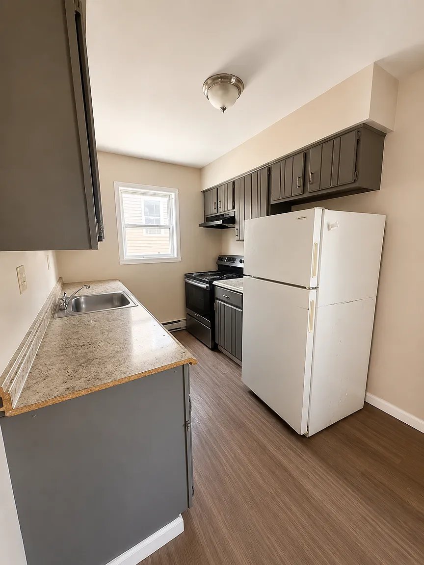 Newark Apartment: 348 S 6th St, Newark, NJ 07103