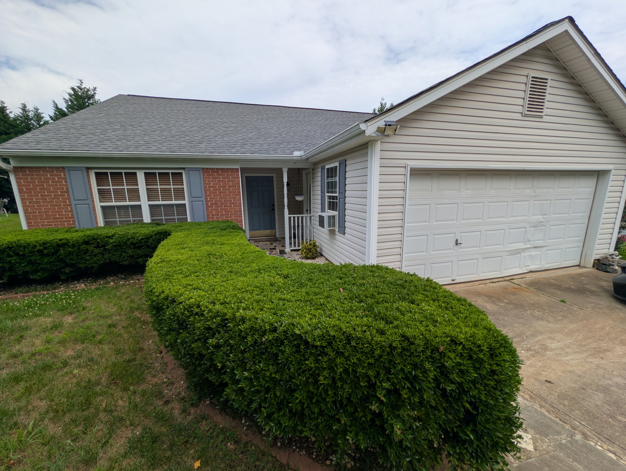 Statesville House: 1819 Arlington Ave