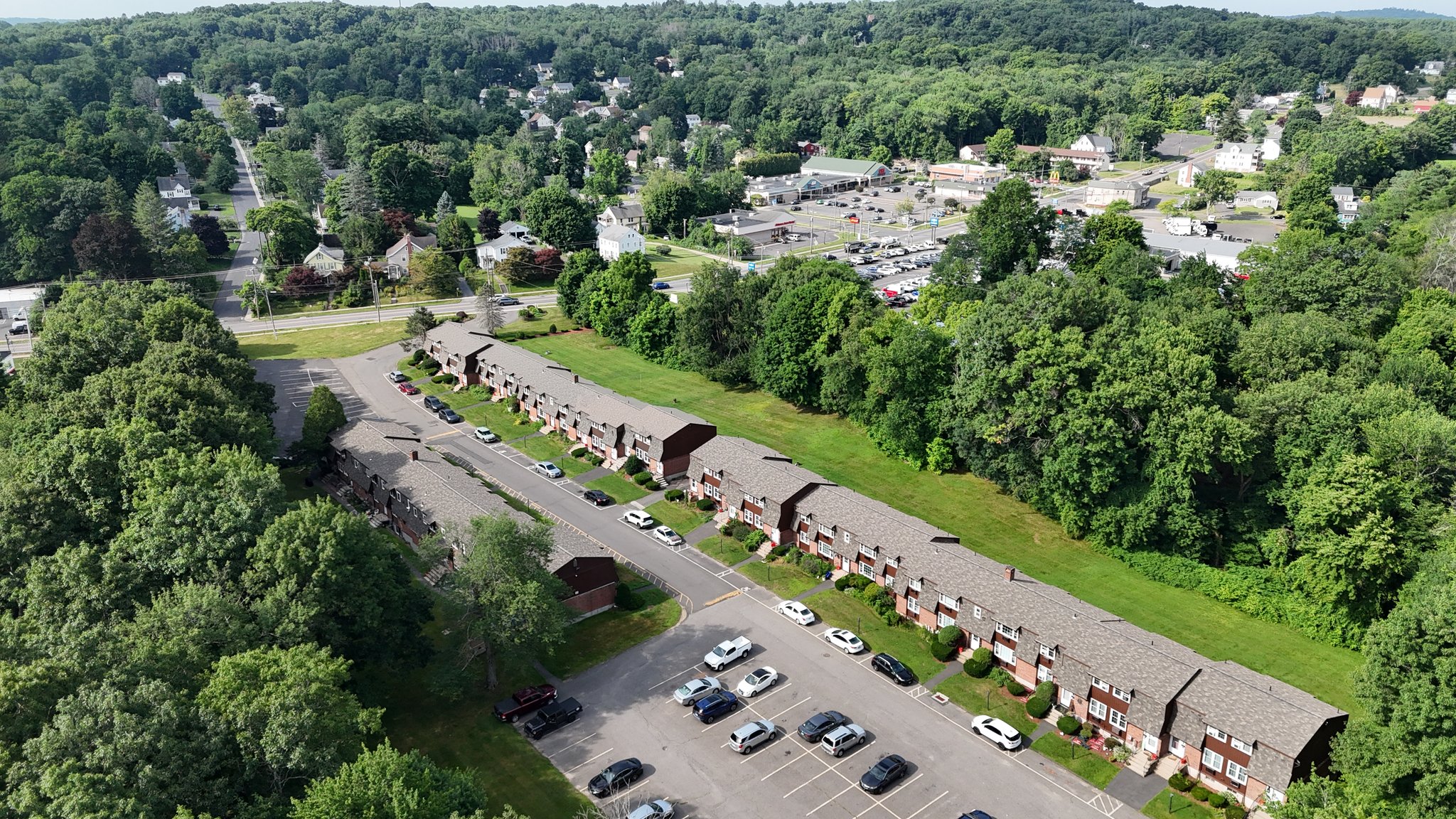 Terryville Townhome: 282 Main St