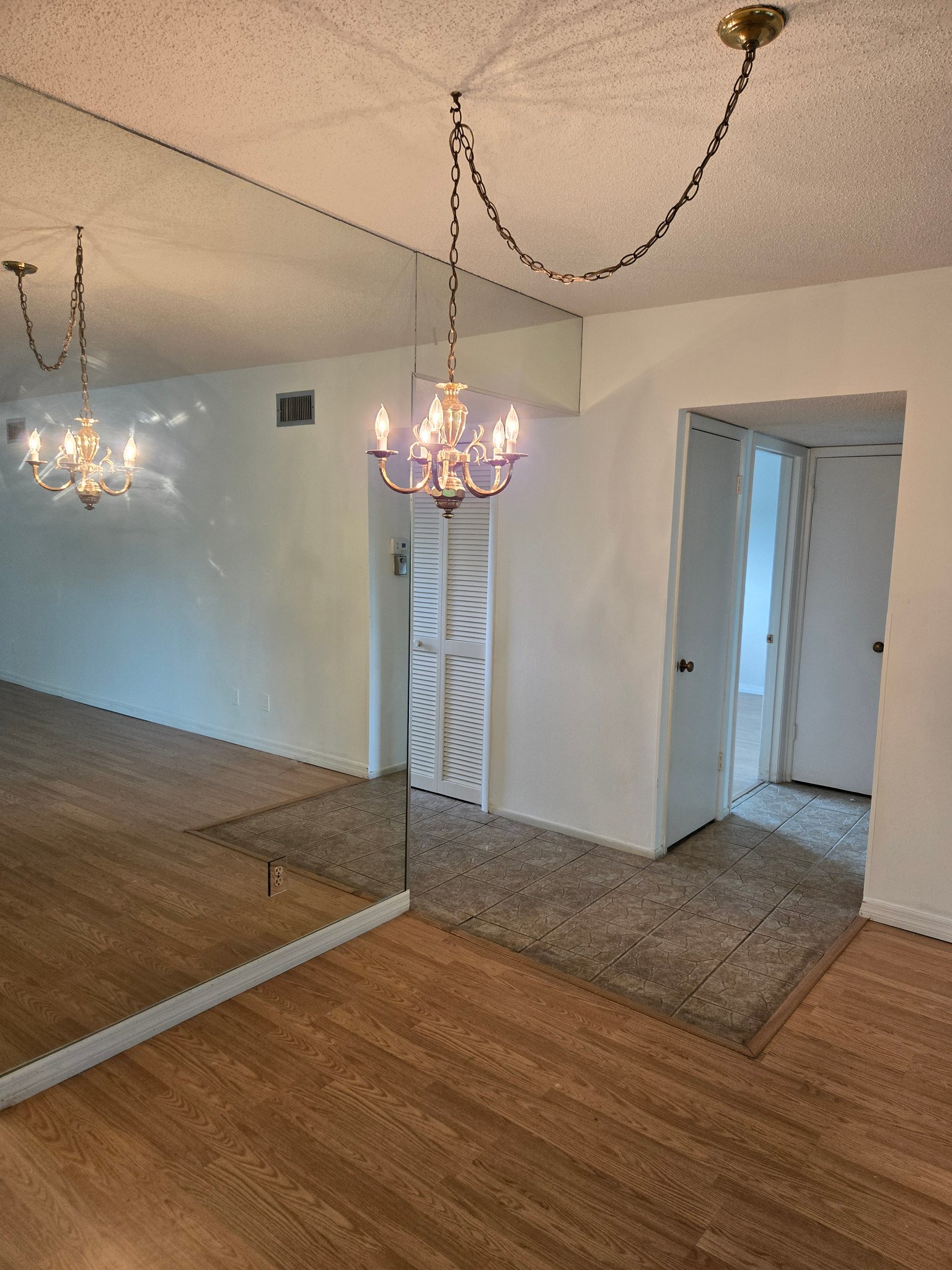 Clearwater Condo: 2417 persian drive