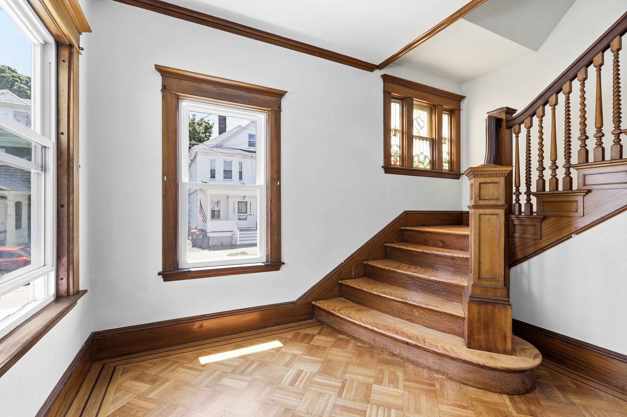 New Bedford Apartment: 21 James St