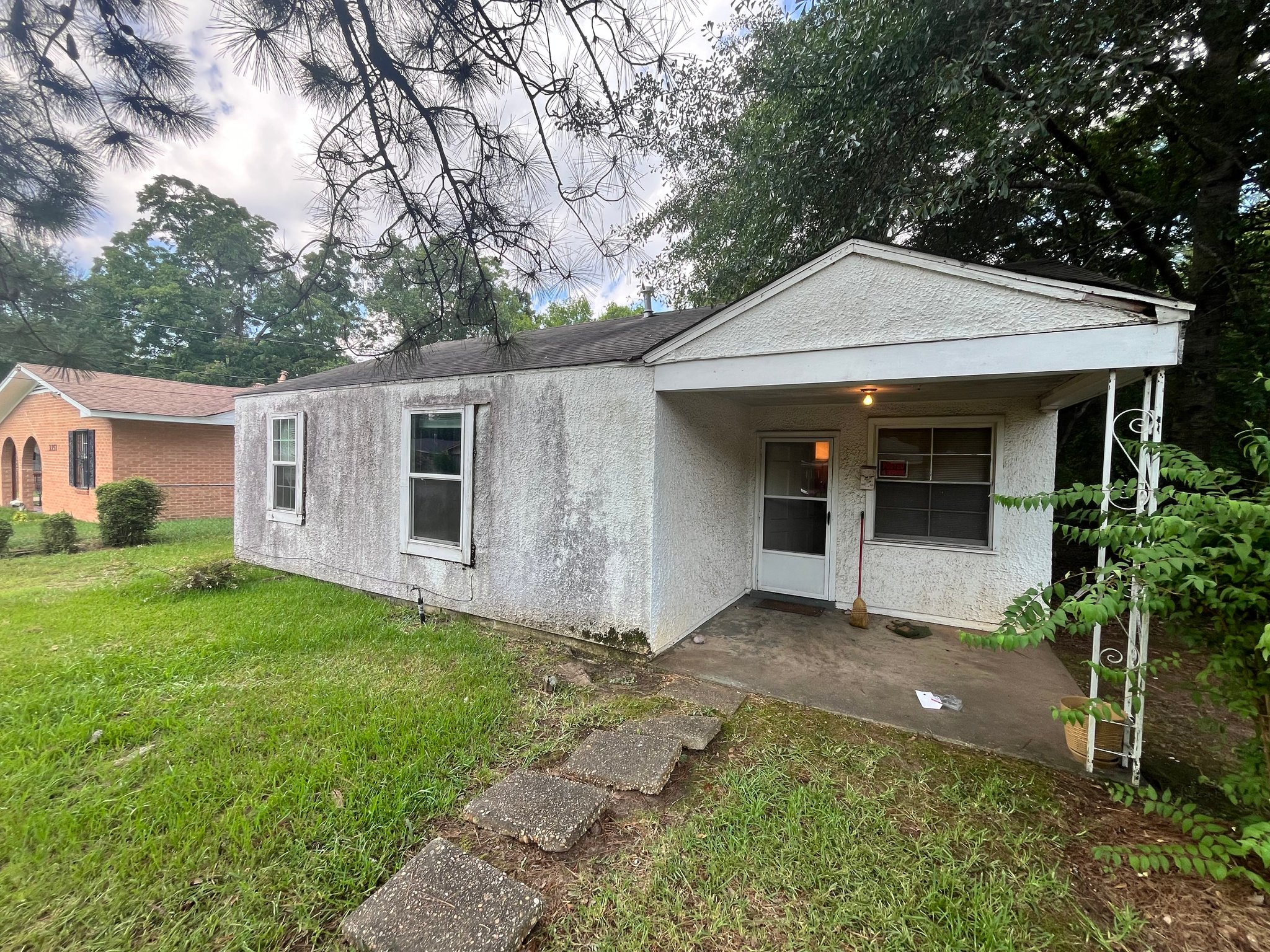 Montgomery House: 3355 Lunceford St